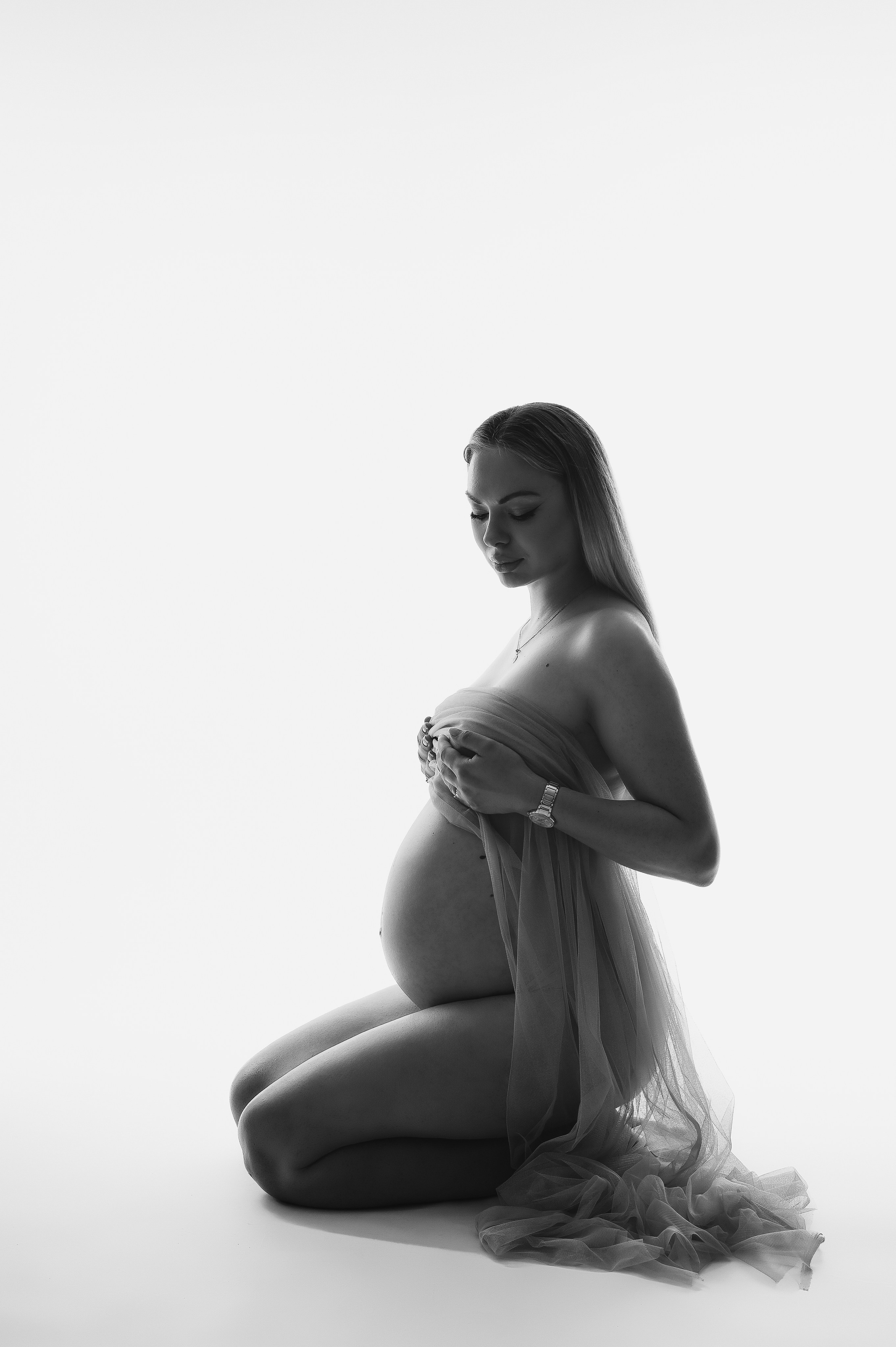 Maternity Vogue Style Photoshoot. WELCOME