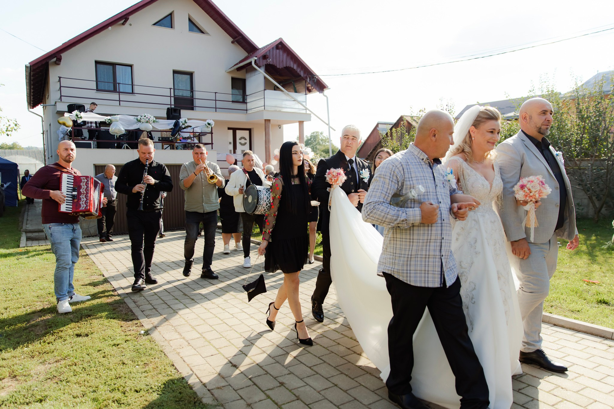 Mihai & Oana. Servicii foto-video profesionale, pentru momente de neuitat