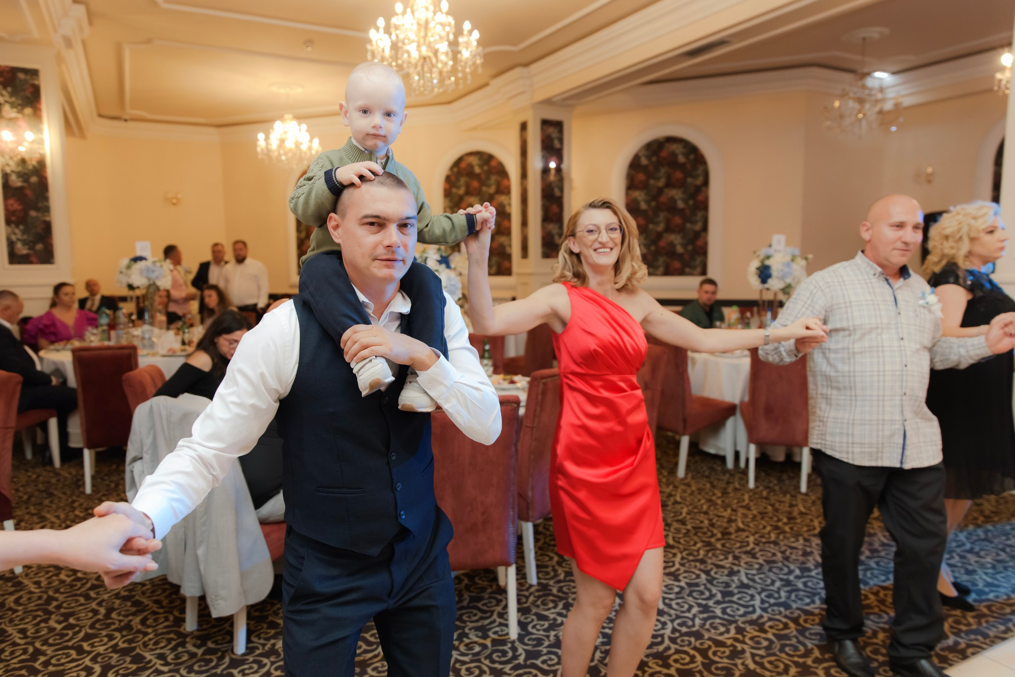 Mihai & Oana. Servicii foto-video profesionale, pentru momente de neuitat