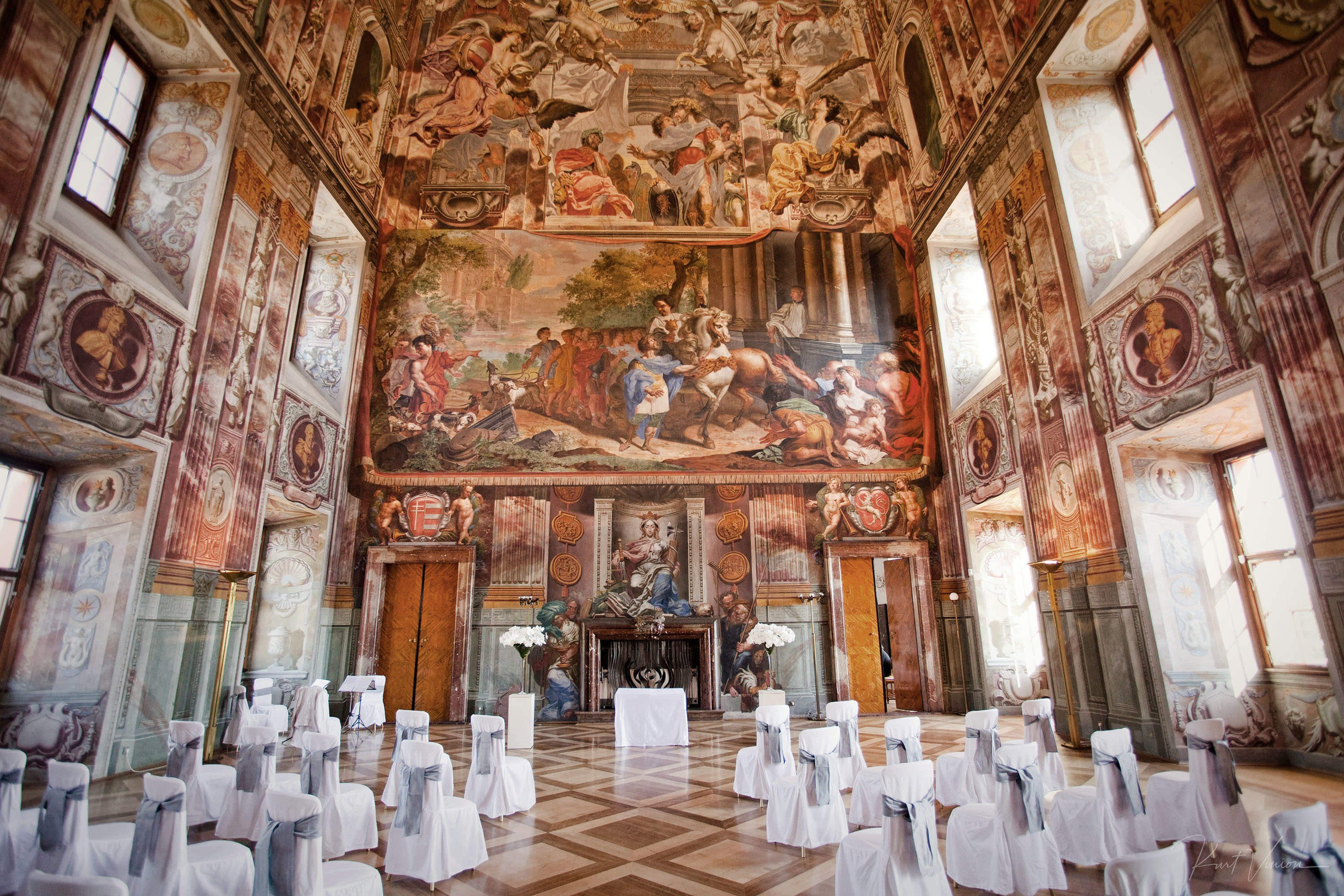 Troja Chateau Luxury Wedding