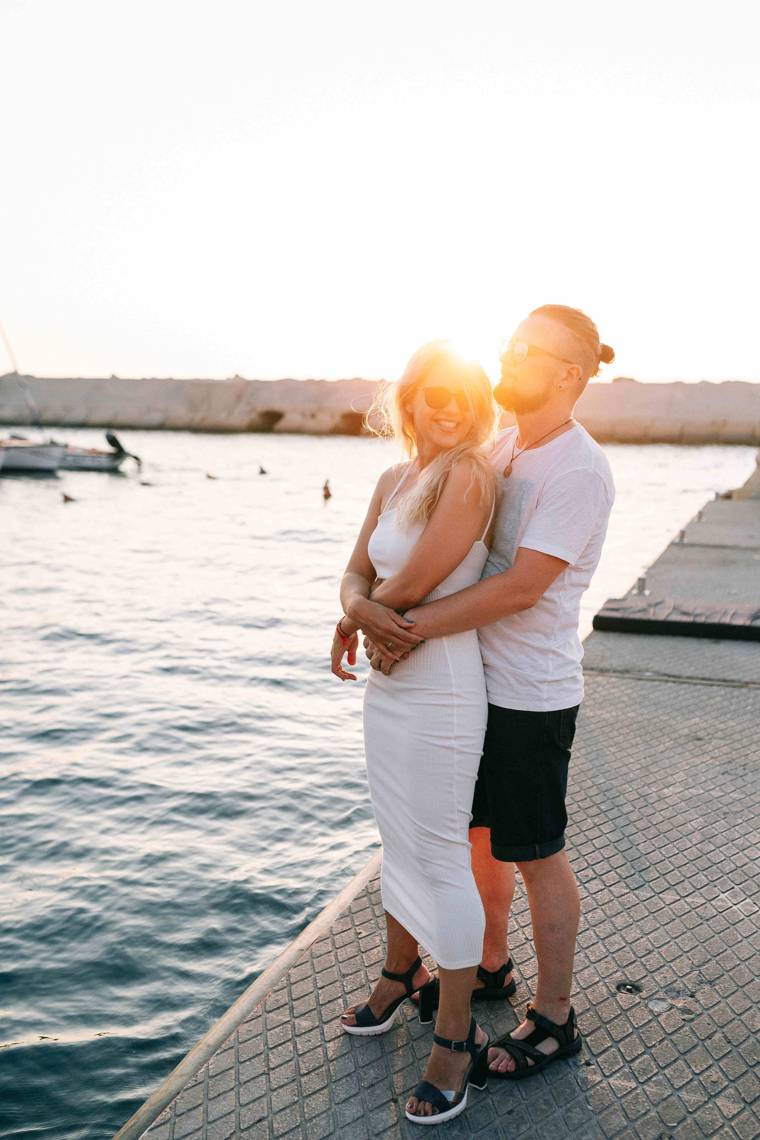 SUNSET IN JAFFO PORT. PHOTOGRAPHER IN ISRAEL