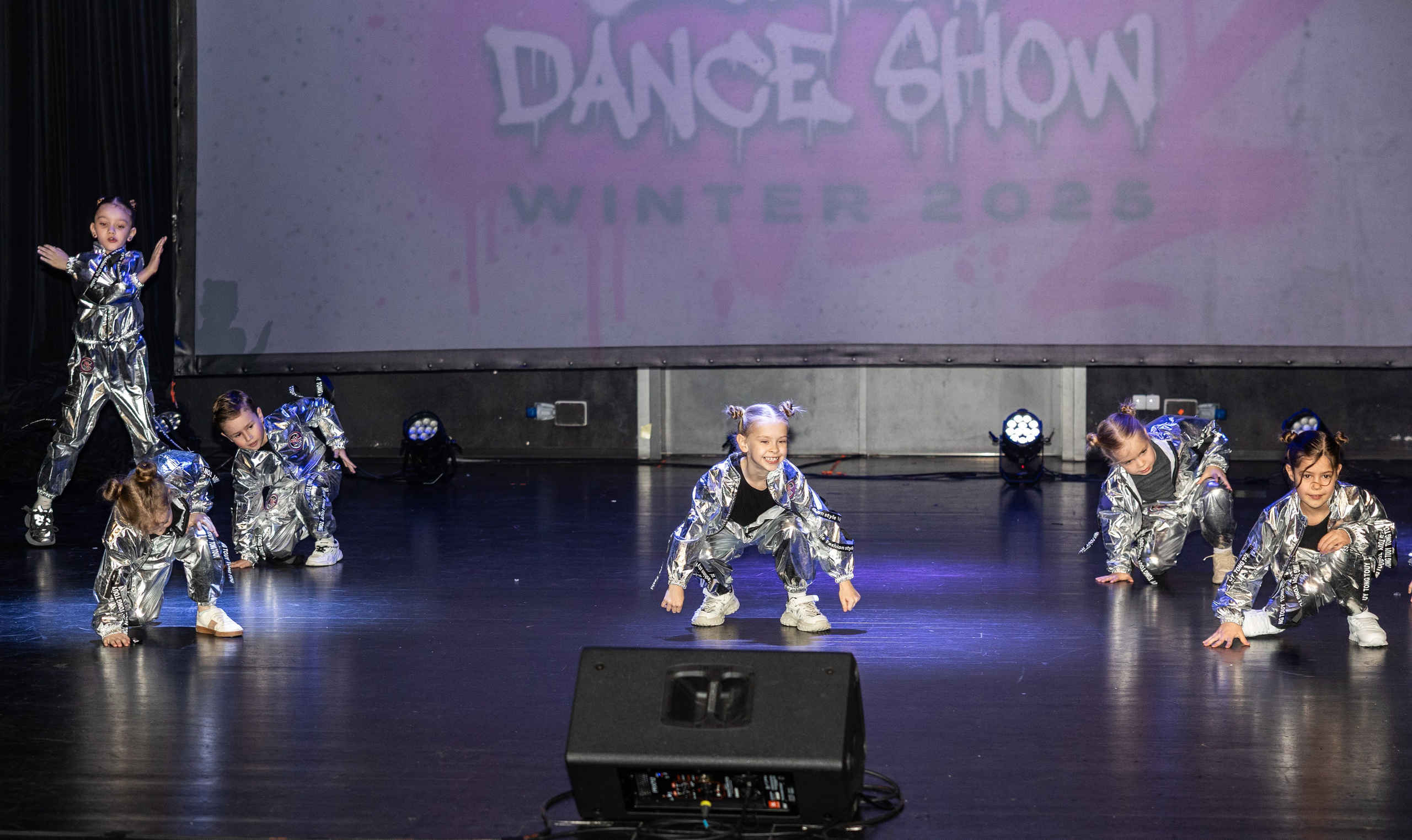 LEO DANCE SHOW WINTER 2025. Семейный и детский фотограф в Варшаве Мила Бобровская