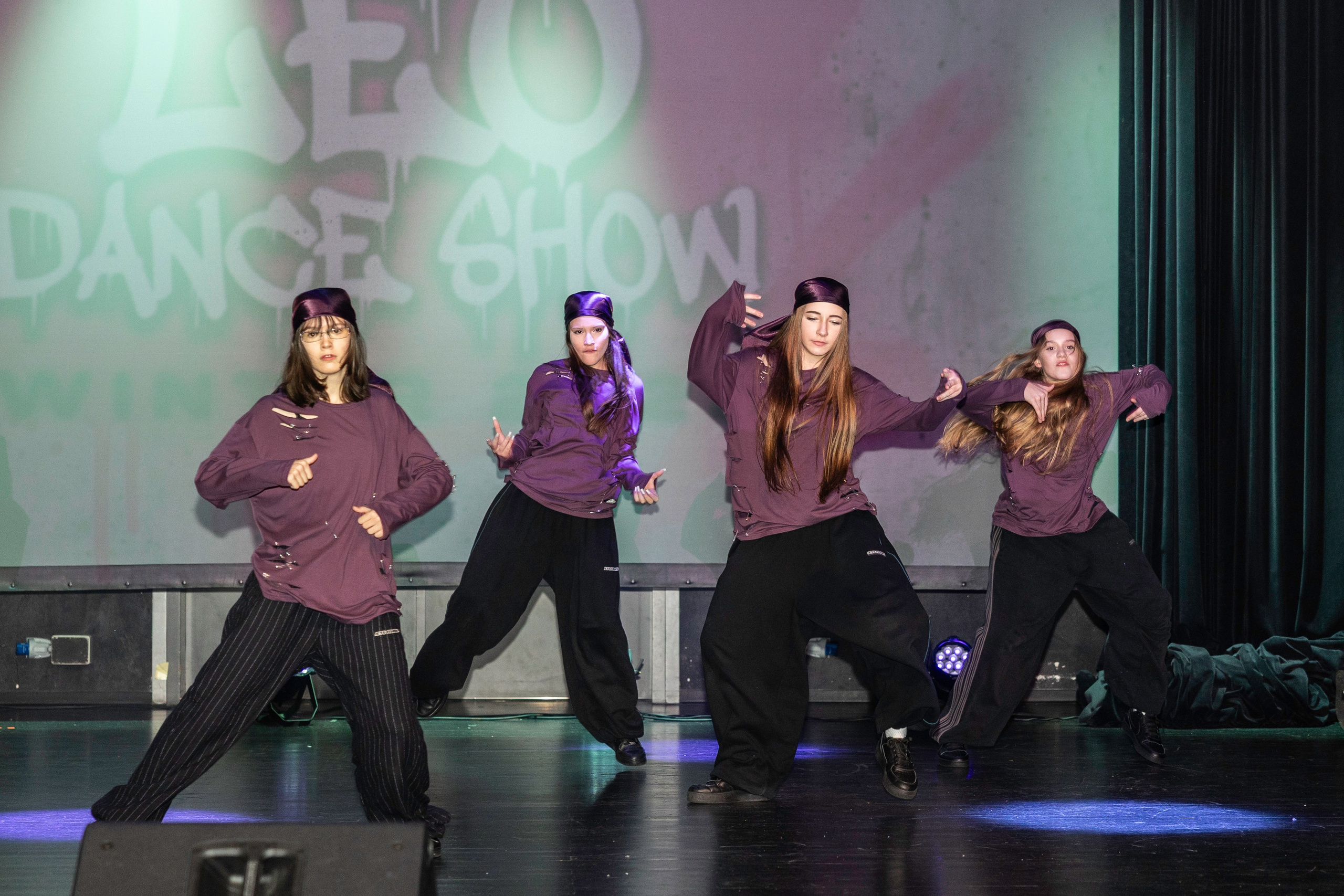 LEO DANCE SHOW WINTER 2025. Семейный и детский фотограф в Варшаве Мила Бобровская