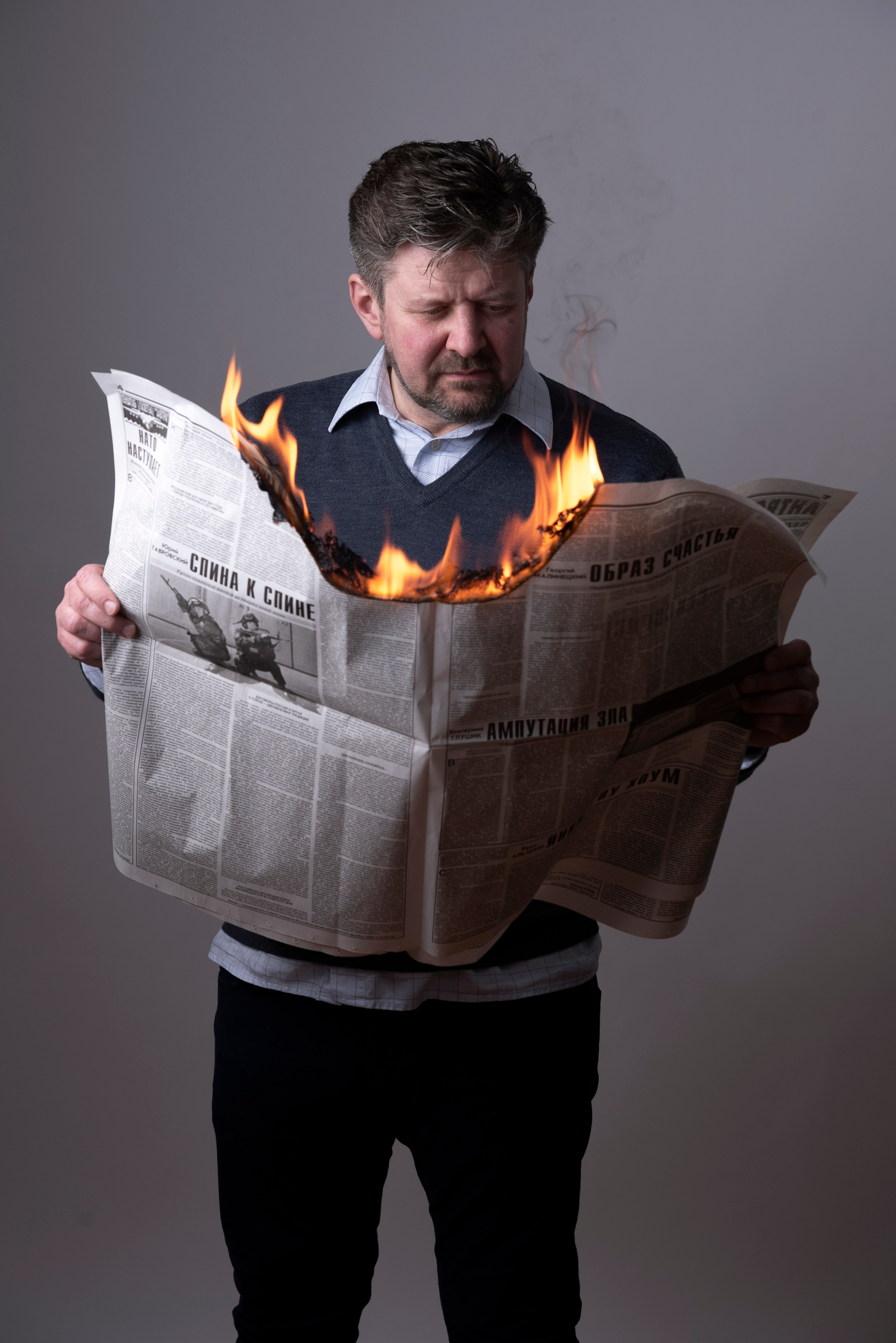 Portraits in studio. Anastasiia Antoniuk portrait, family and couple photographer, Portugal