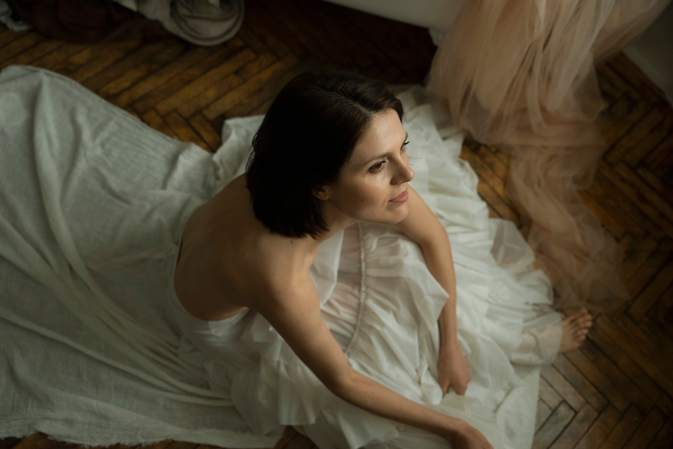 Portraits in studio. Anastasiia Antoniuk portrait, family and couple photographer, Portugal