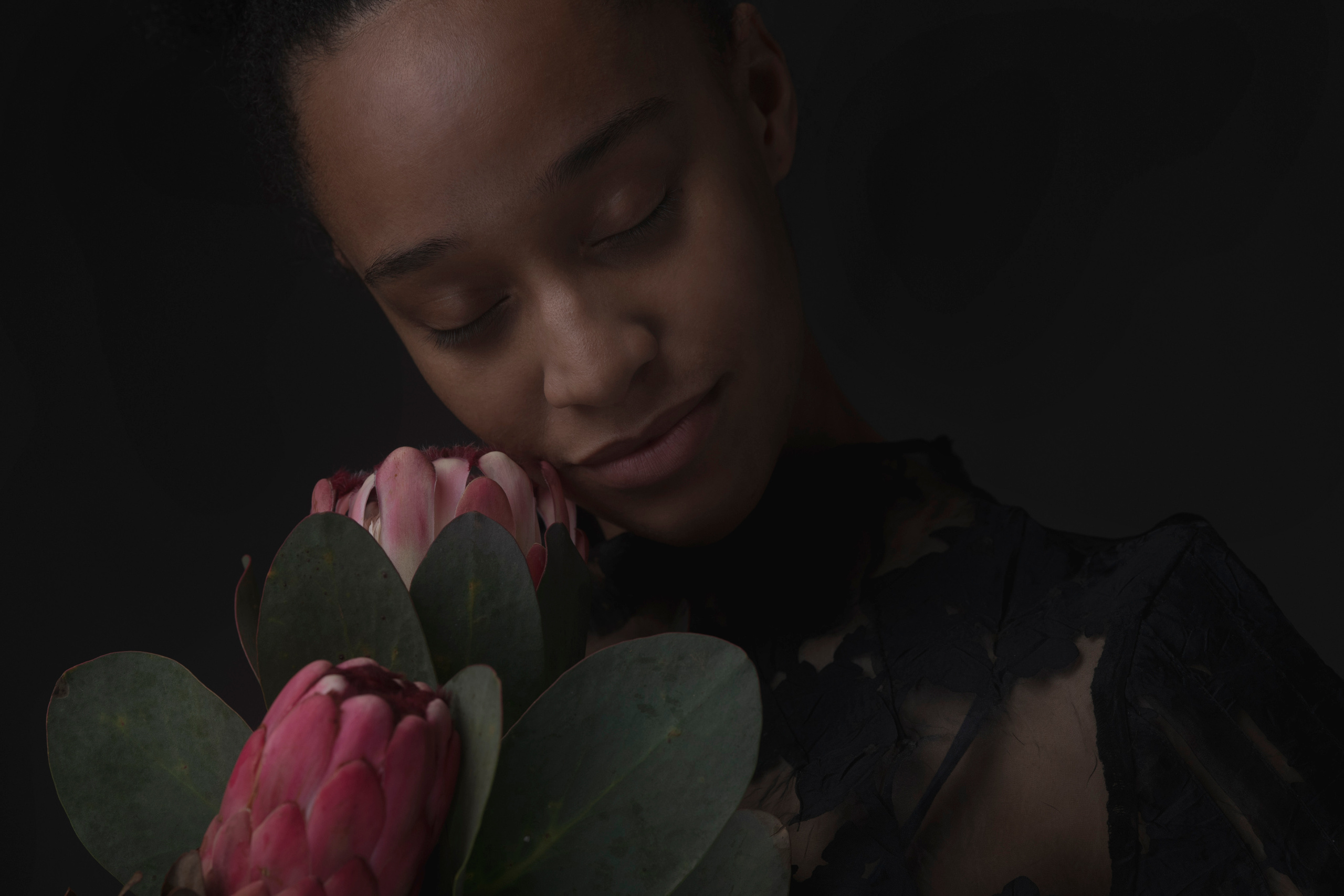 Portraits in studio. Anastasiia Antoniuk portrait, family and couple photographer, Portugal