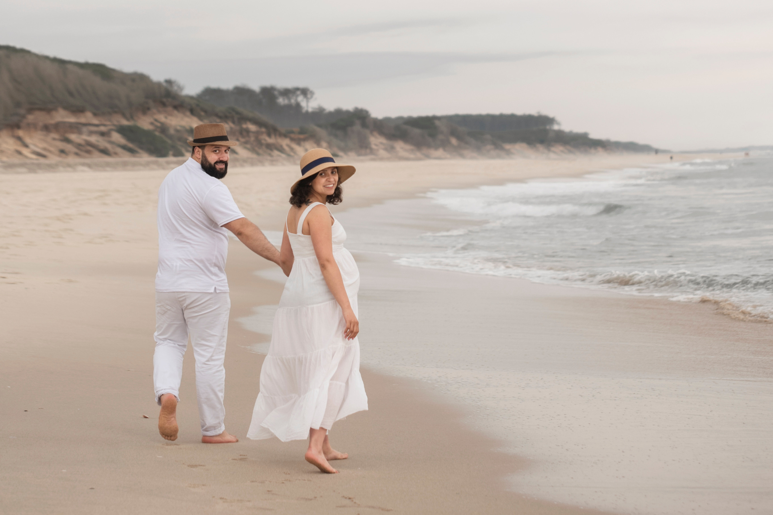 WAITING. Anastasiia Antoniuk portrait, family and couple photographer, Portugal