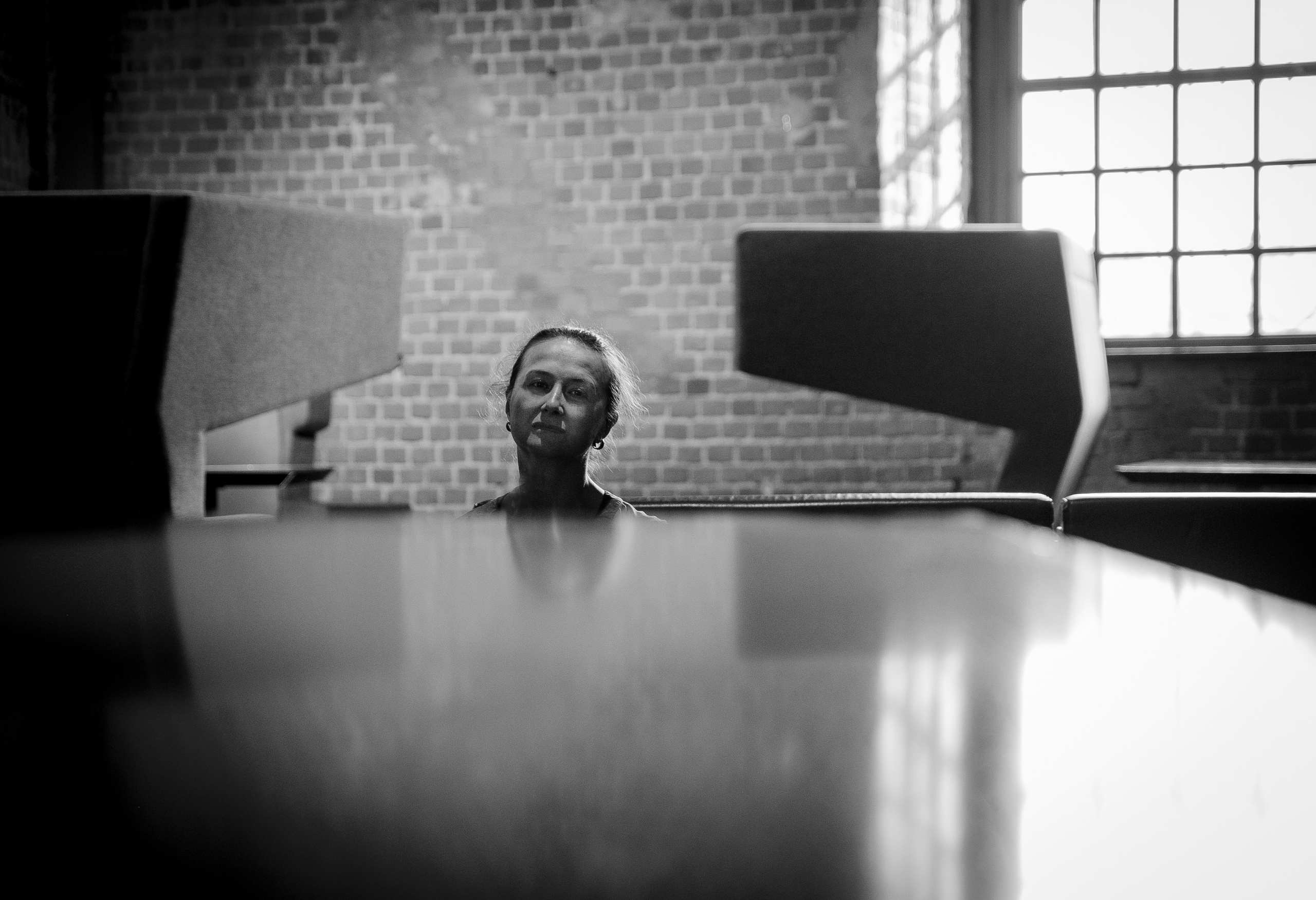 Portraits in studio. Anastasiia Antoniuk portrait, family and couple photographer, Portugal