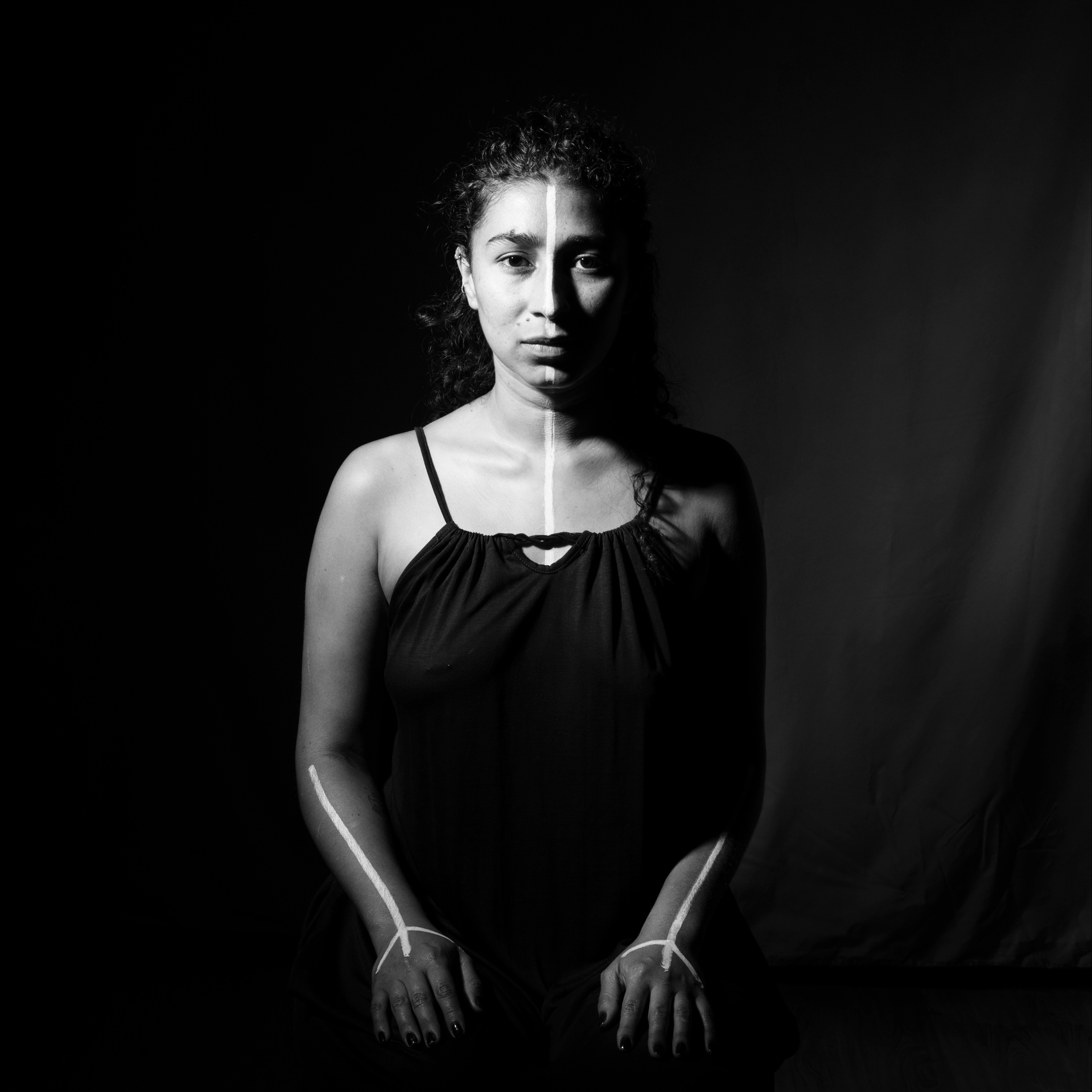 Portraits in studio. Anastasiia Antoniuk portrait, family and couple photographer, Portugal