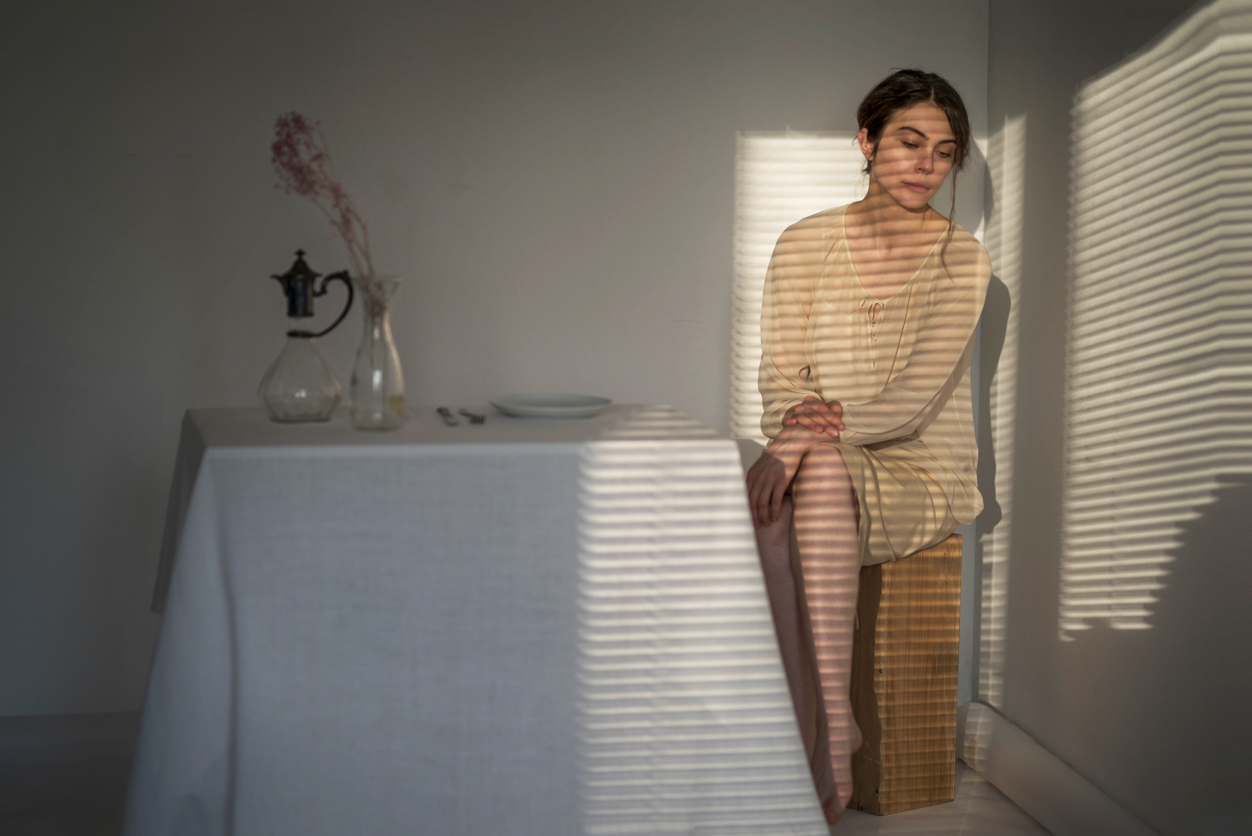 Portraits in studio. Anastasiia Antoniuk portrait, family and couple photographer, Portugal