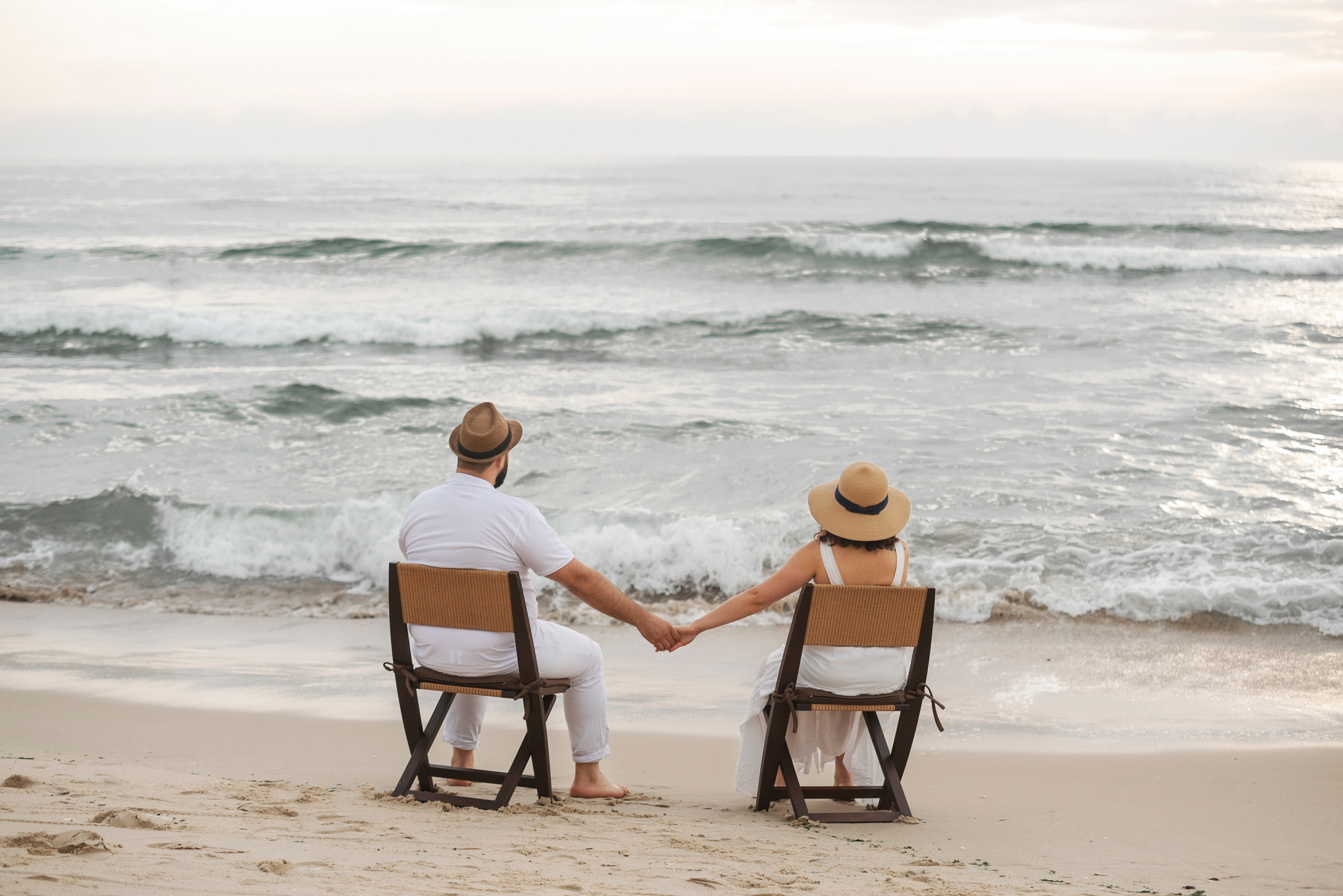 WAITING. Anastasiia Antoniuk portrait, family and couple photographer, Portugal