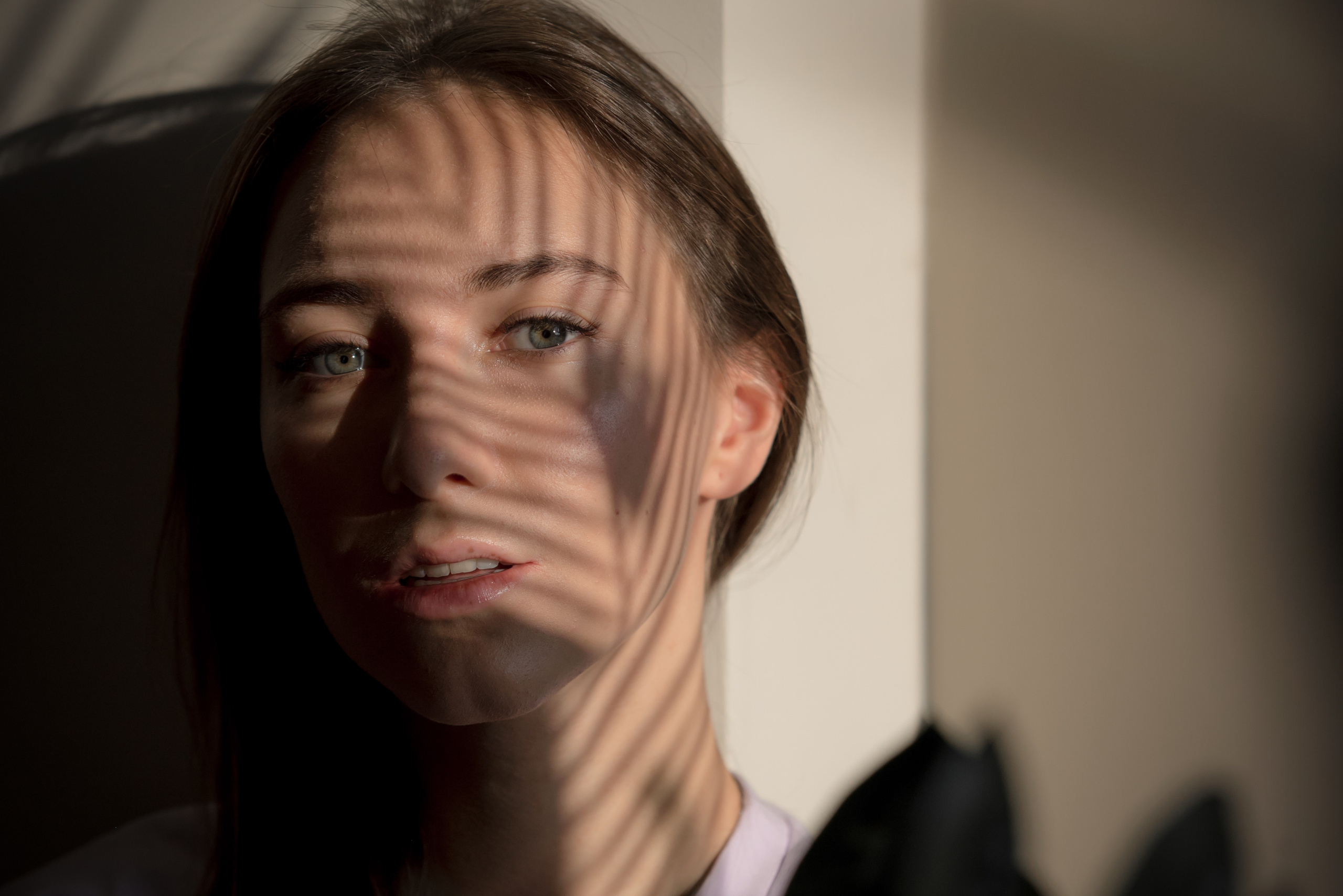 Portraits in studio. Anastasiia Antoniuk portrait, family and couple photographer, Portugal