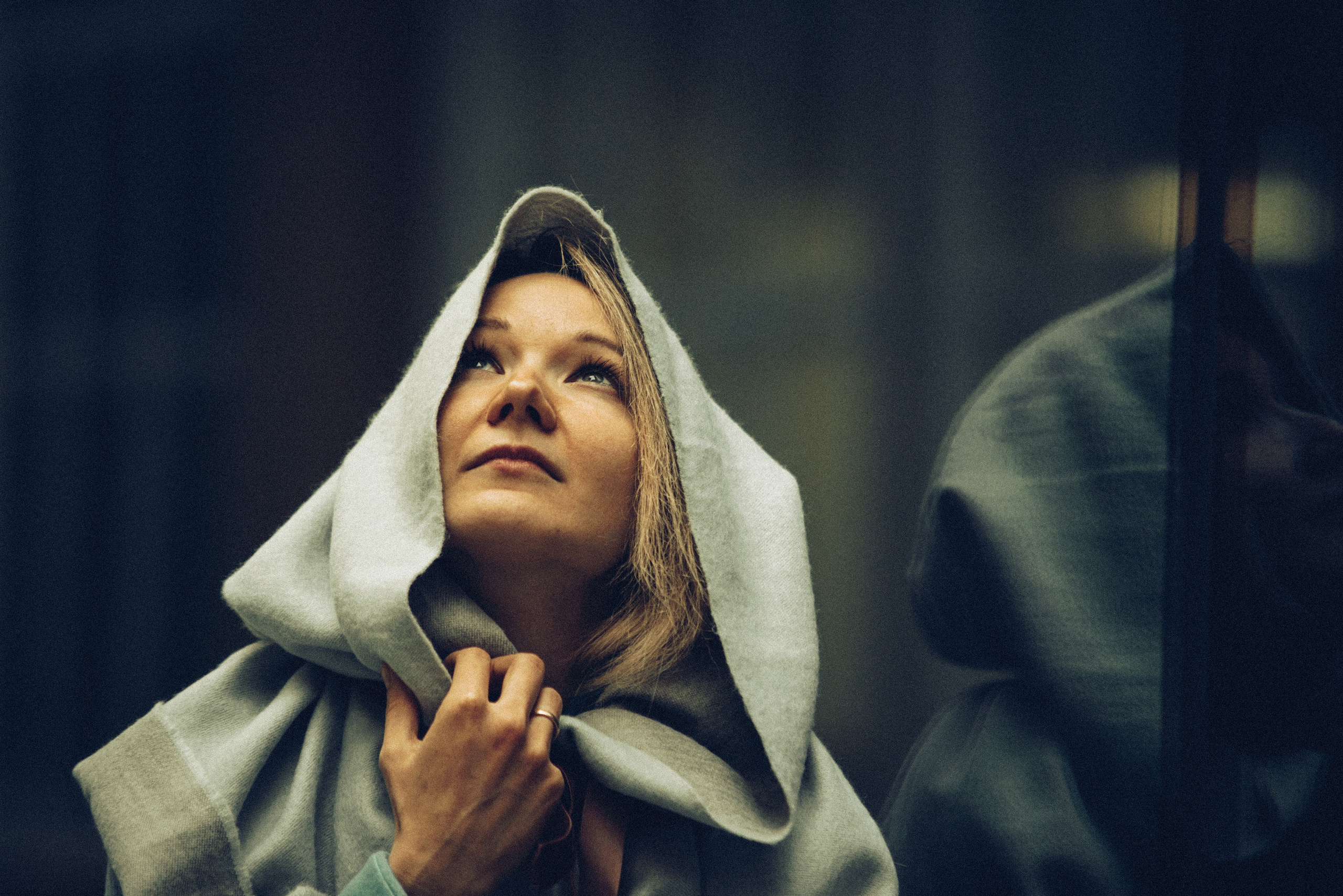 Portraits in studio. Anastasiia Antoniuk portrait, family and couple photographer, Portugal