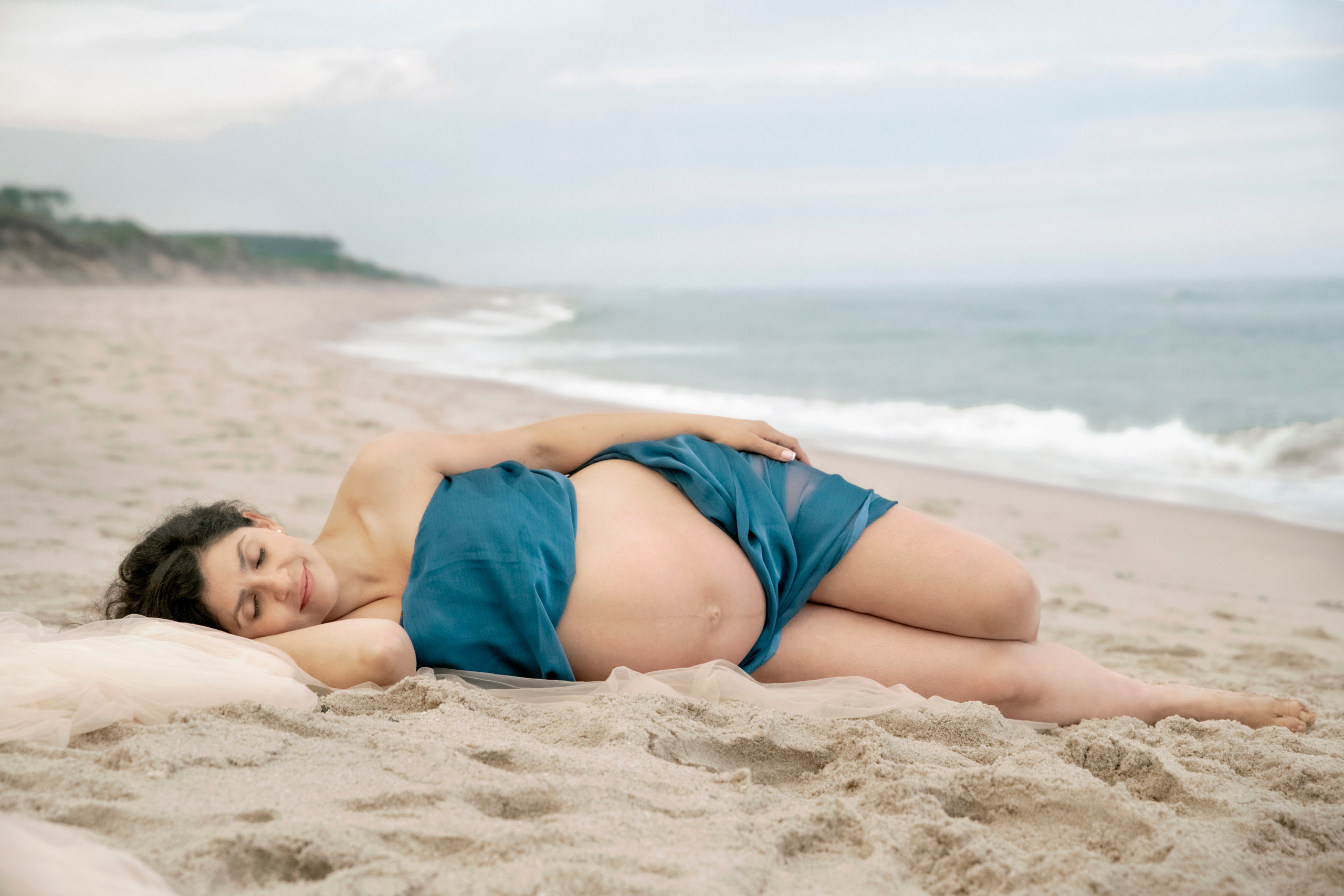 WAITING. Anastasiia Antoniuk portrait, family and couple photographer, Portugal