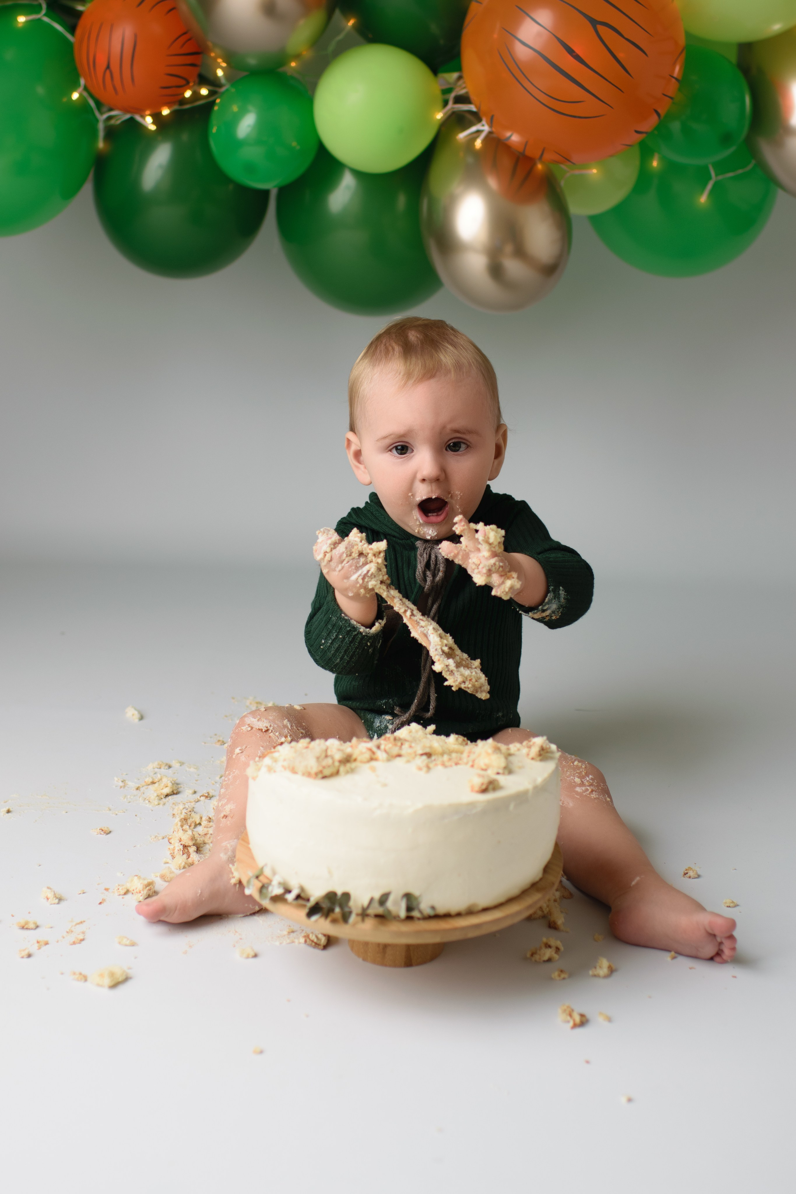 Cake Smash Fotoshooting zum ersten, zweiten Geburtstag. Neugeborene, Baby Fotografin in Düren (NRW) - Vitalina Unruh