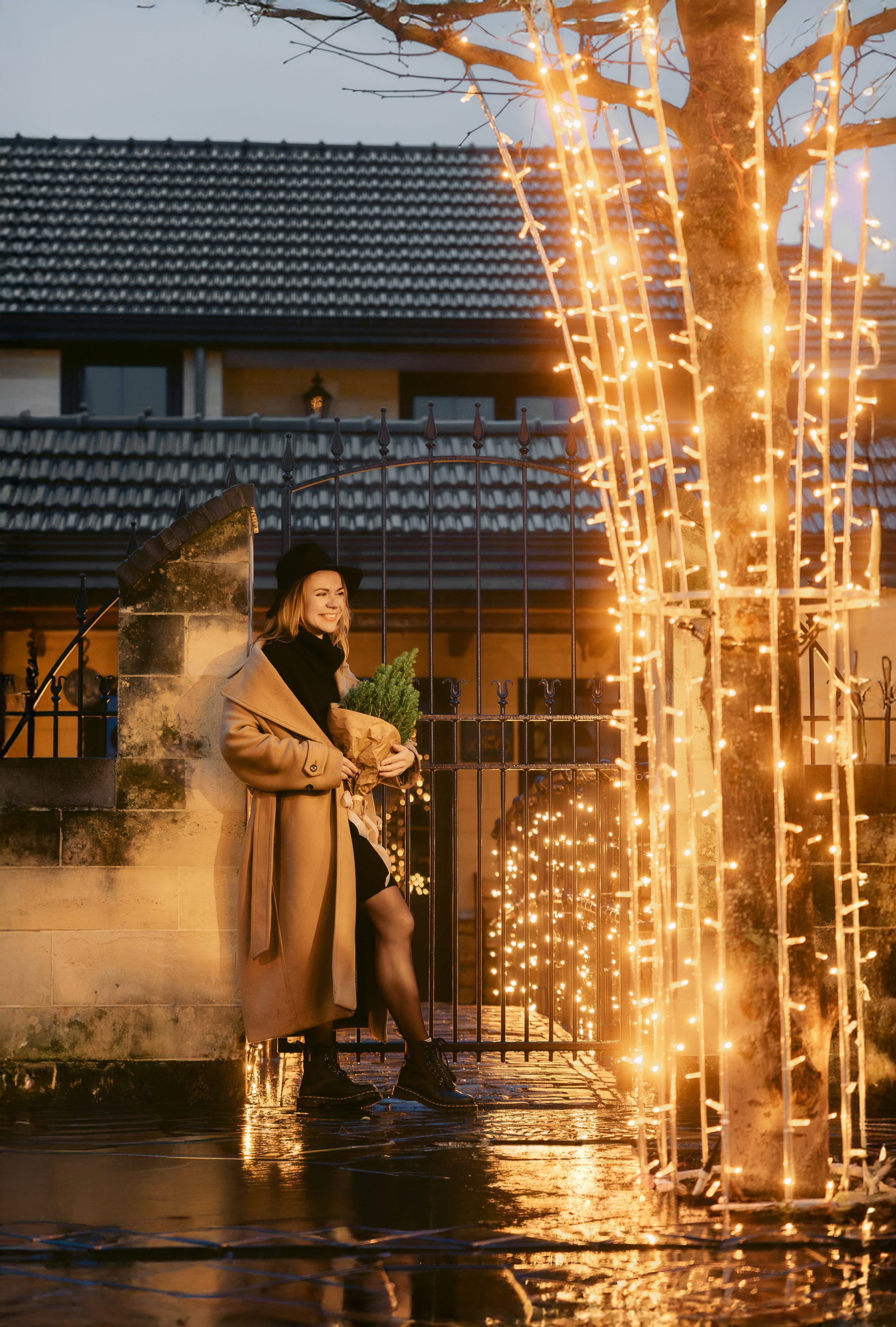 Christmas Market Photoshoot in Valkenburg | Natalia Olhova Photography. Romantic & Soulful Photography by Natalia Olhova in Rotterdam