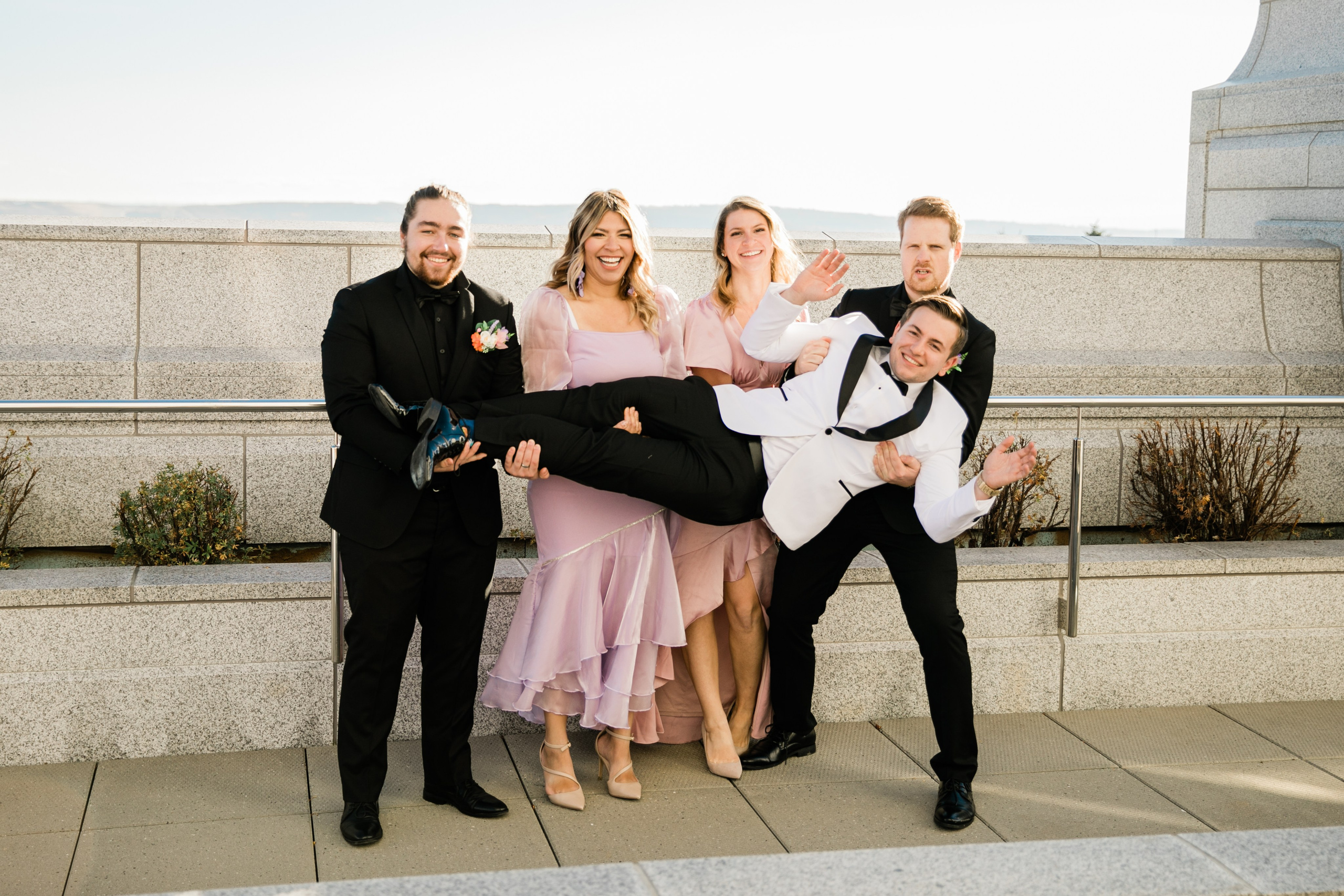 Samantha & Mike Wedding. Fotografía accesible en Calgary