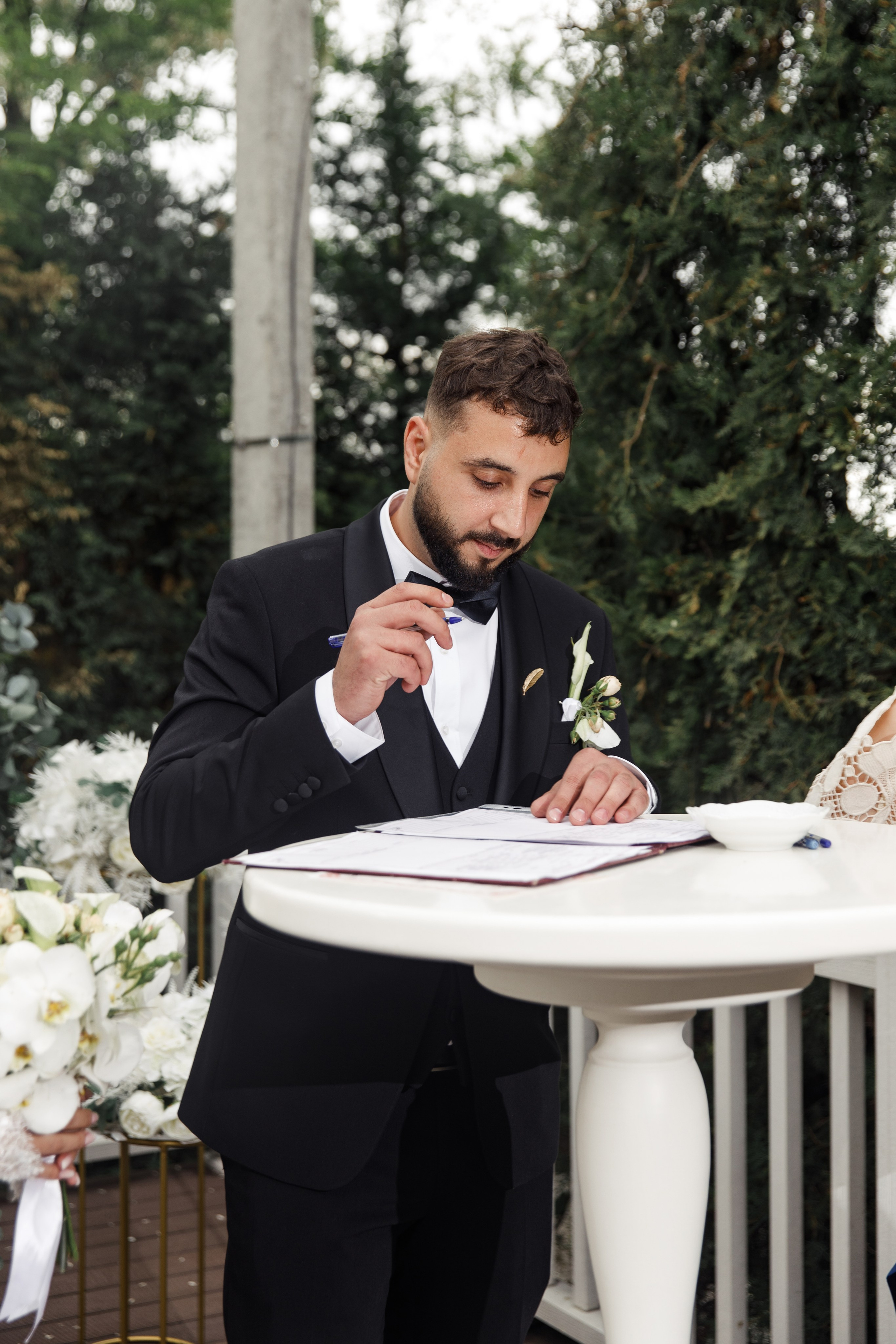 Viorel & Ana. BUREA PRODUCTION