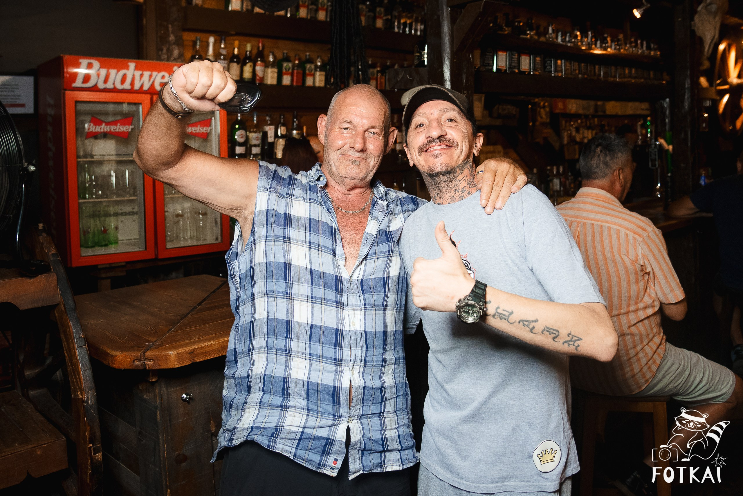 Reportaje fotográfico de FOTKAI | Get Back en El Paso Bar | Torrevieja, España, 12 de julio de 2025