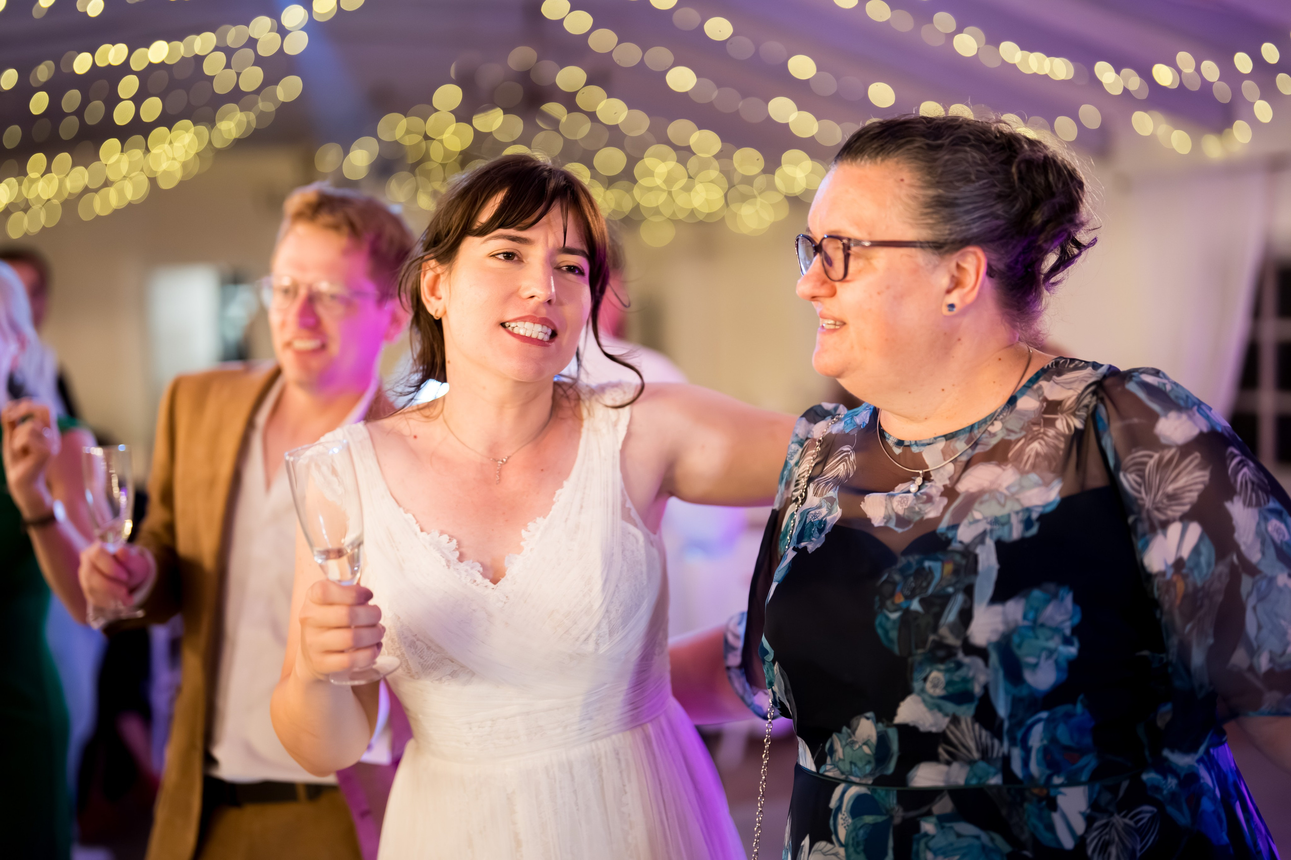 PARTY. Gabriel Florea — Fotograf nuntă București