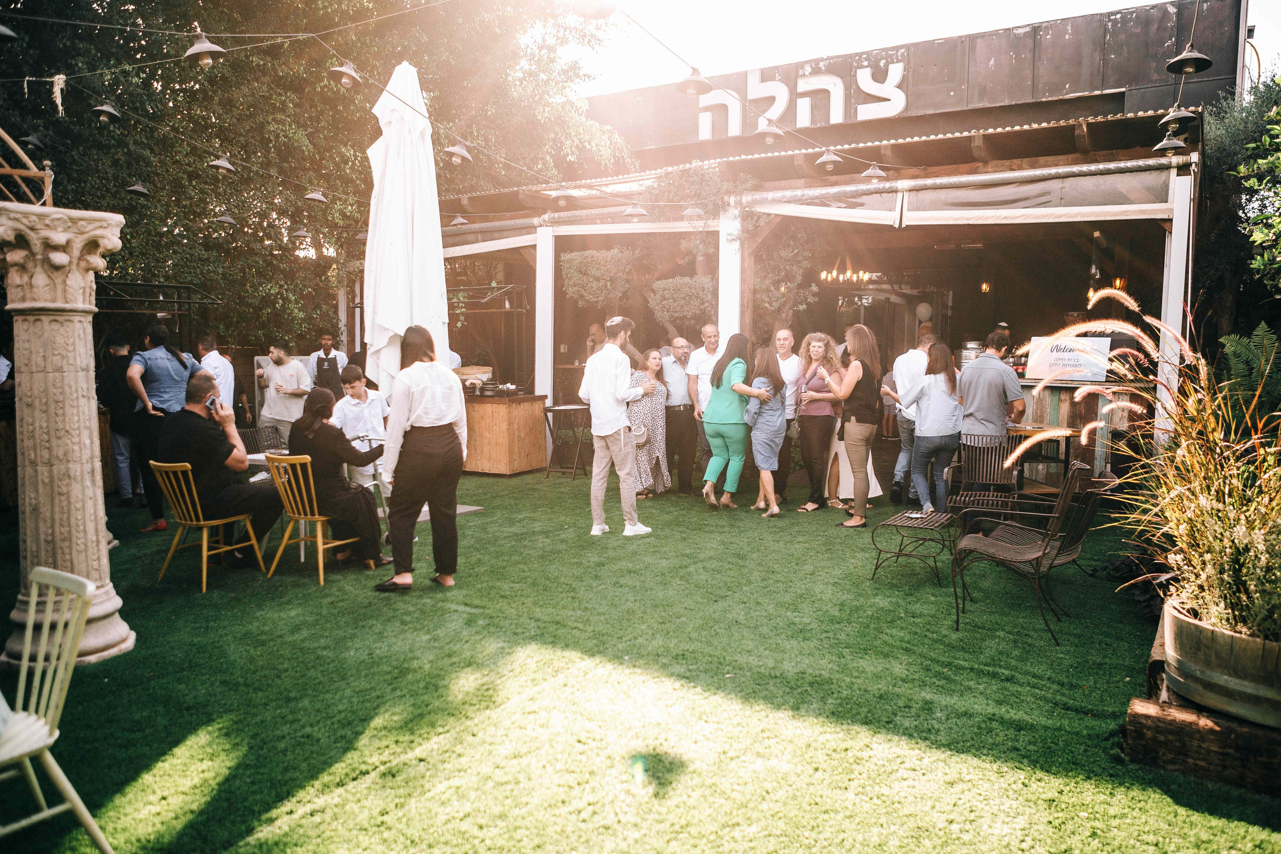 BRIT MILA (BIG EVENT). PHOTOGRAPHER IN ISRAEL