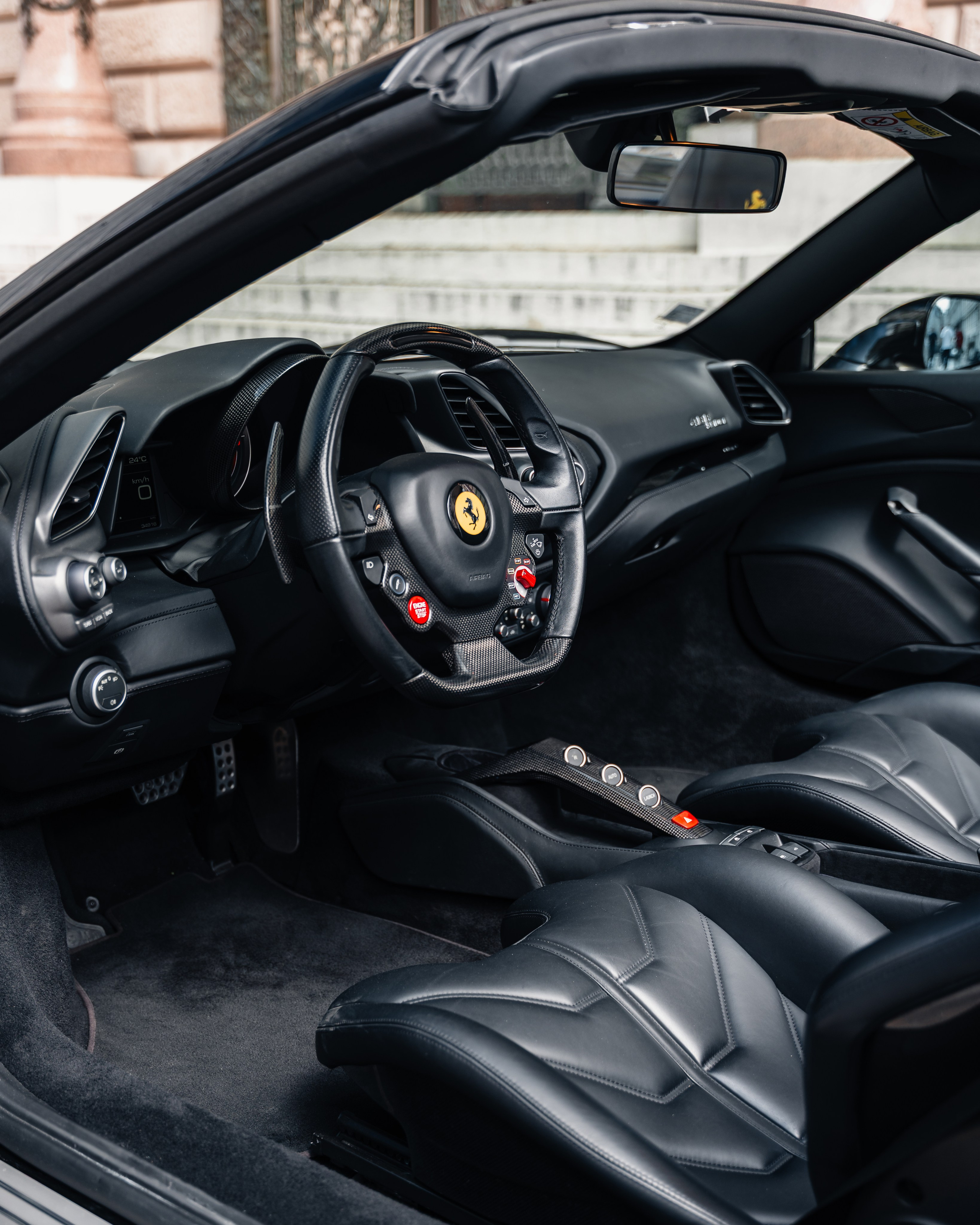 Ferrari 488 Spider. Photographe de voitures à Paris — Vitalii Motruk