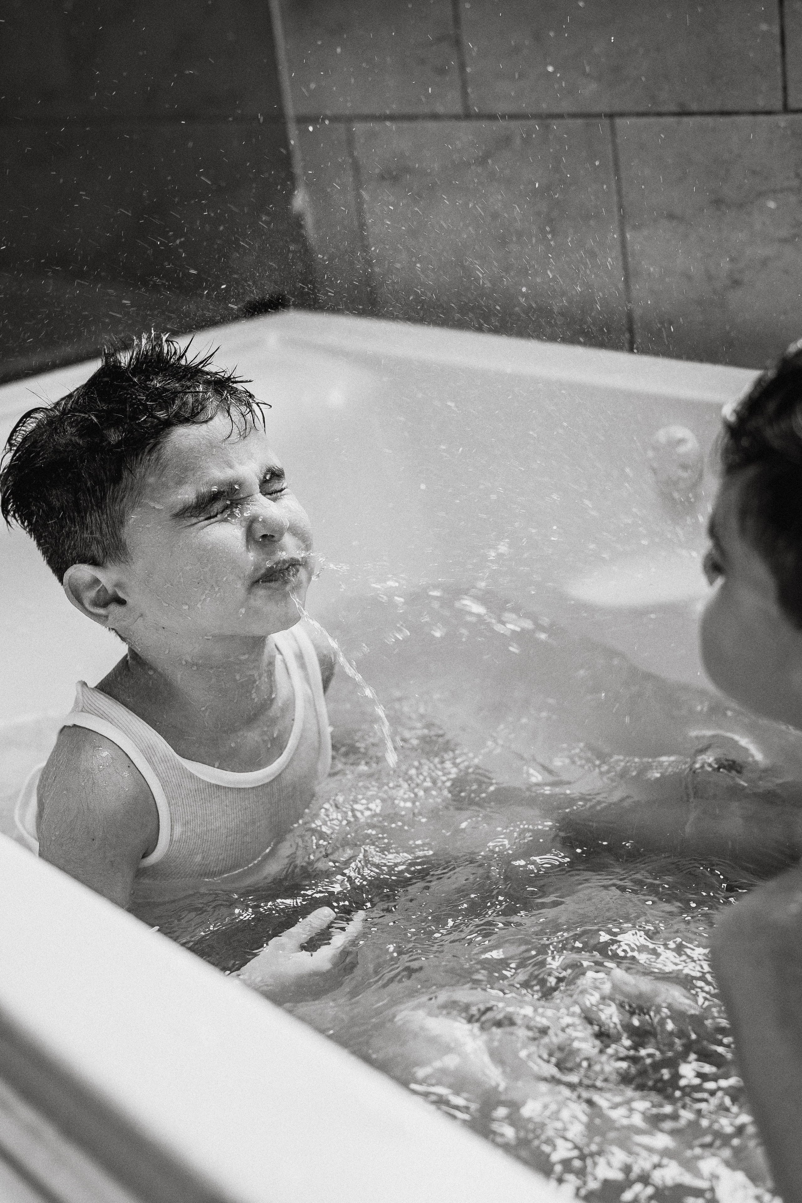 Indoor Family Photography – Warm & Relaxed Atmosphere. Alisa Tant — Family and newborn photographer Bucks County, Montgomery county, Philadelphia, NJ