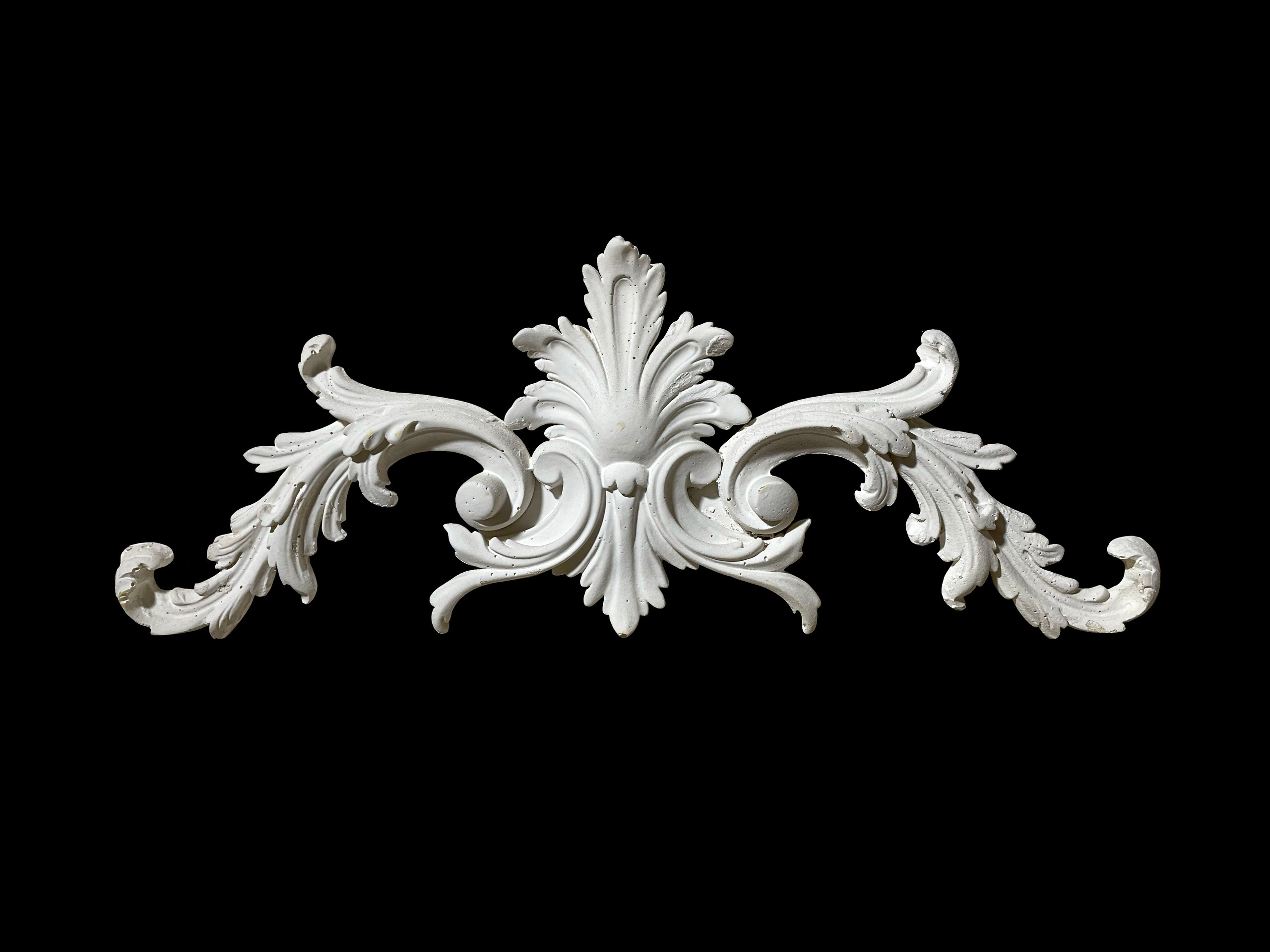 Cartouche Centerpiece. Plaster molding