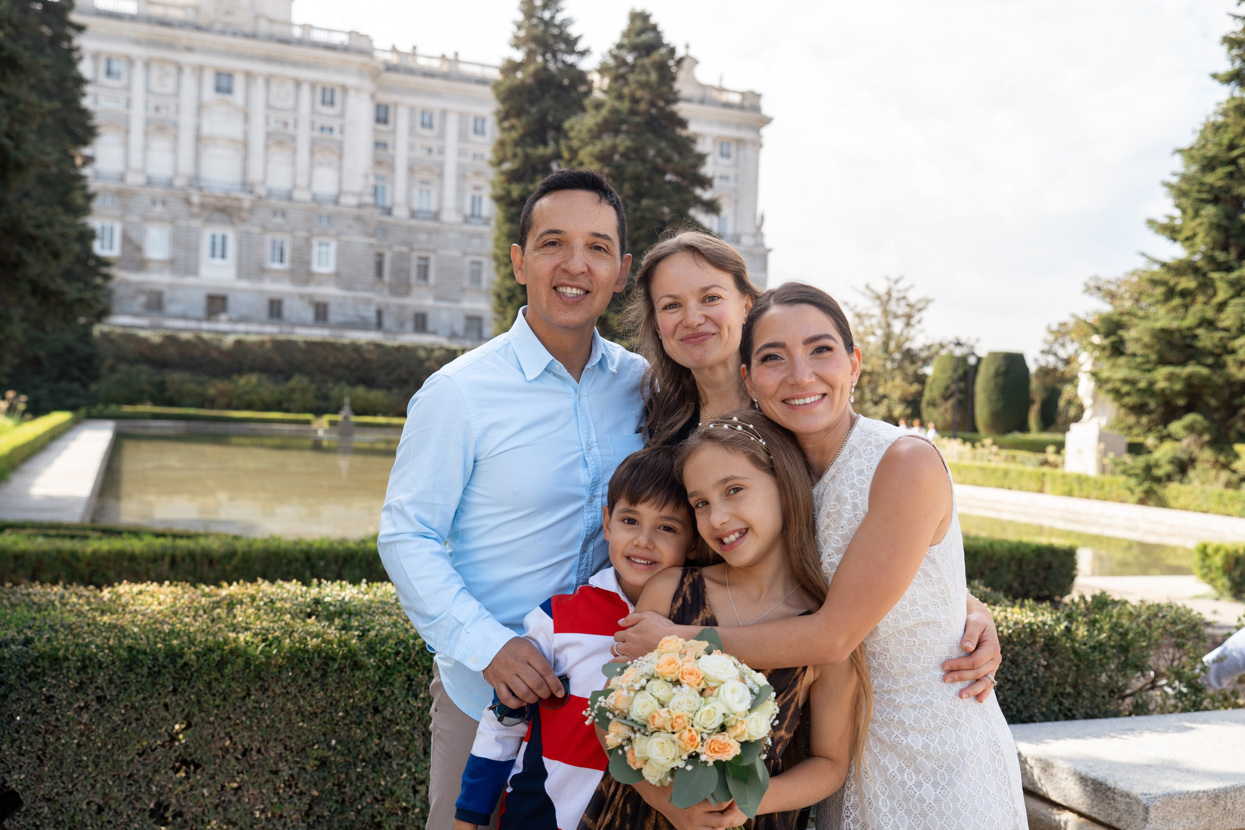 Elopement photoshoot in Madrid city centre. Fotógrafo en Madrid, España. Alyona Belyaninova