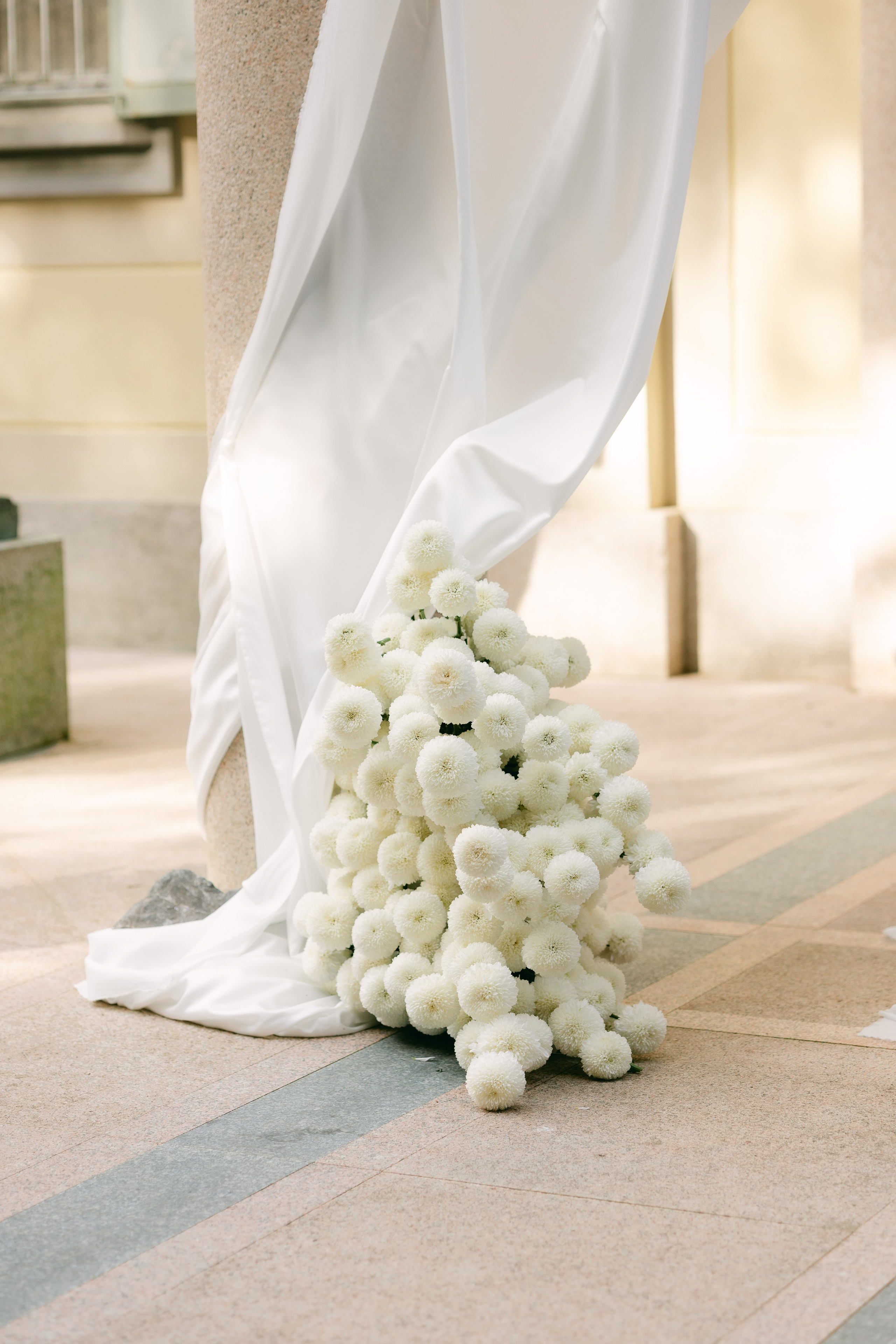 Roberta & Antoine. Sara Luca Wedding Photographer in Italy and Europe