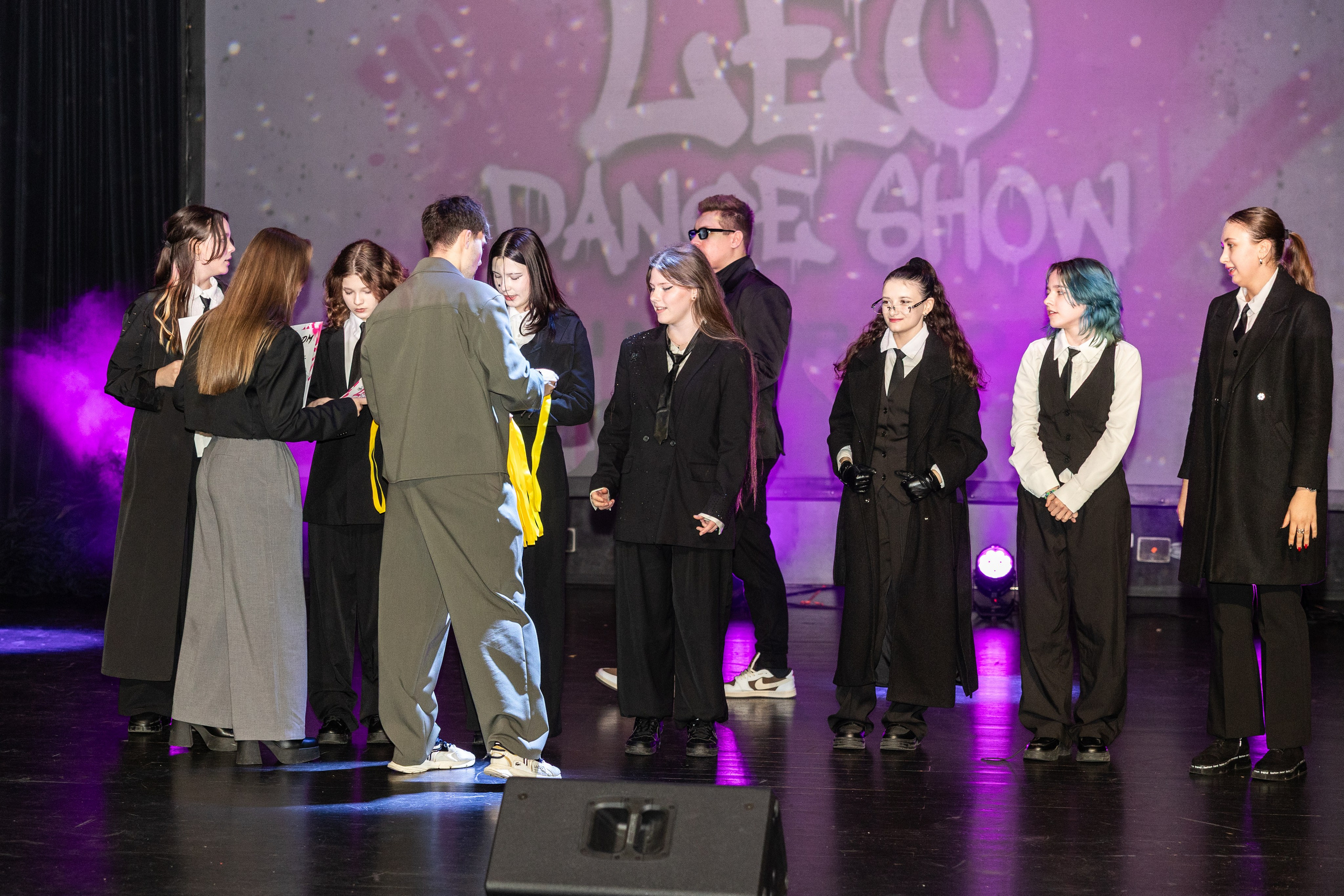 LEO DANCE SHOW WINTER 2025. Семейный и детский фотограф в Варшаве Мила Бобровская