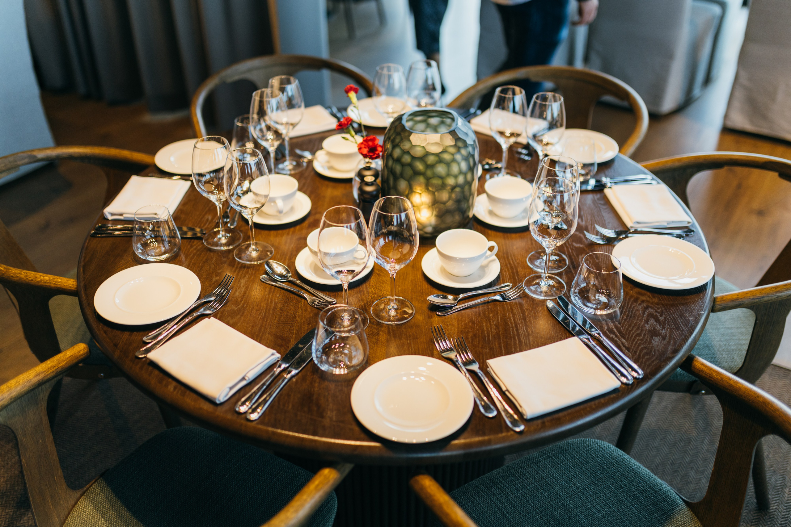 Small intimate Nordic Wedding at Lily Country Club, Oslo. Aleksandar Cajic | Destination Wedding Photographer in Croatia, Italy & Worldwide