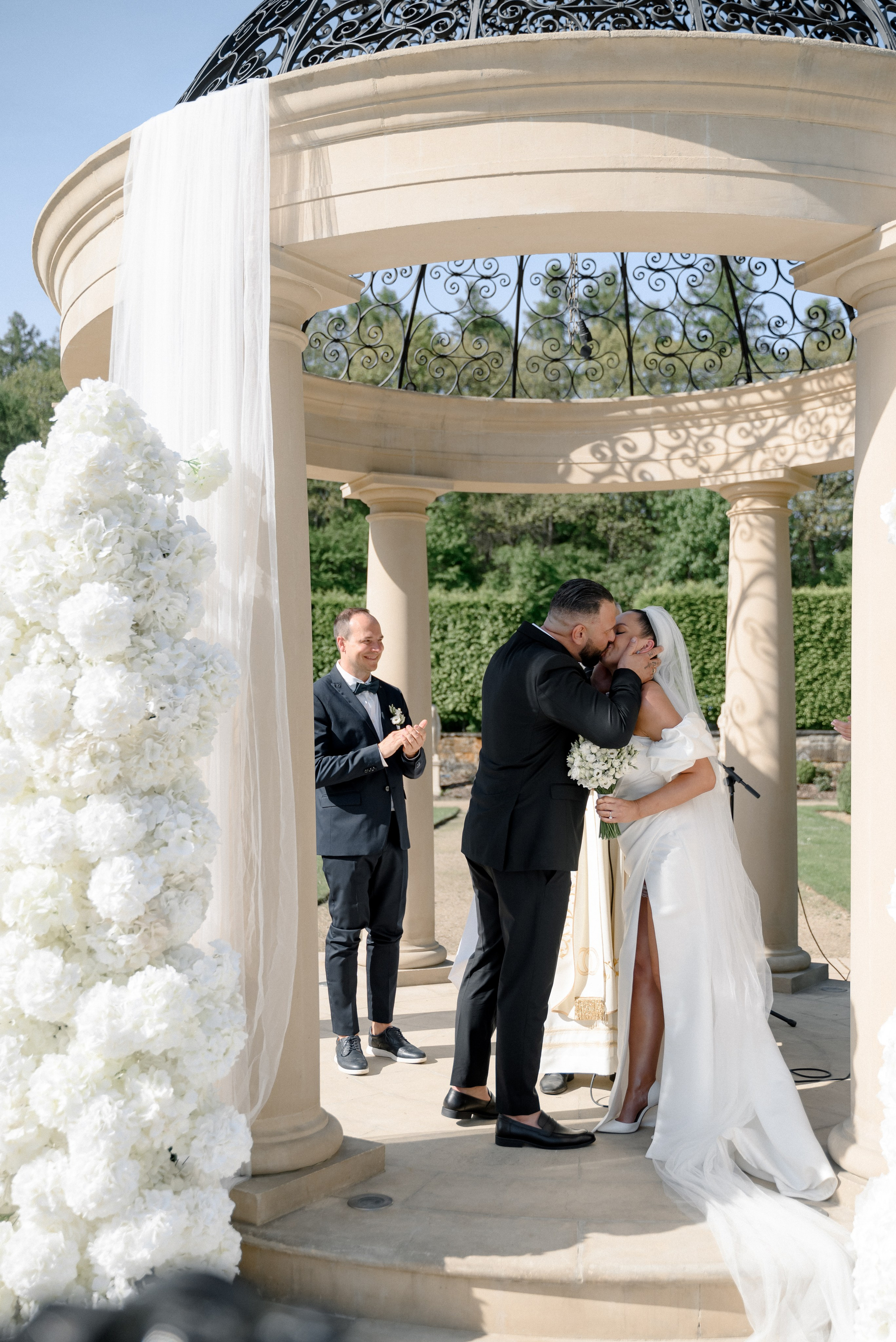 Paula i Marcin wesele w Pałacu Mała wieś 30.04.2024. Wedding photographer Warsaw and Europe