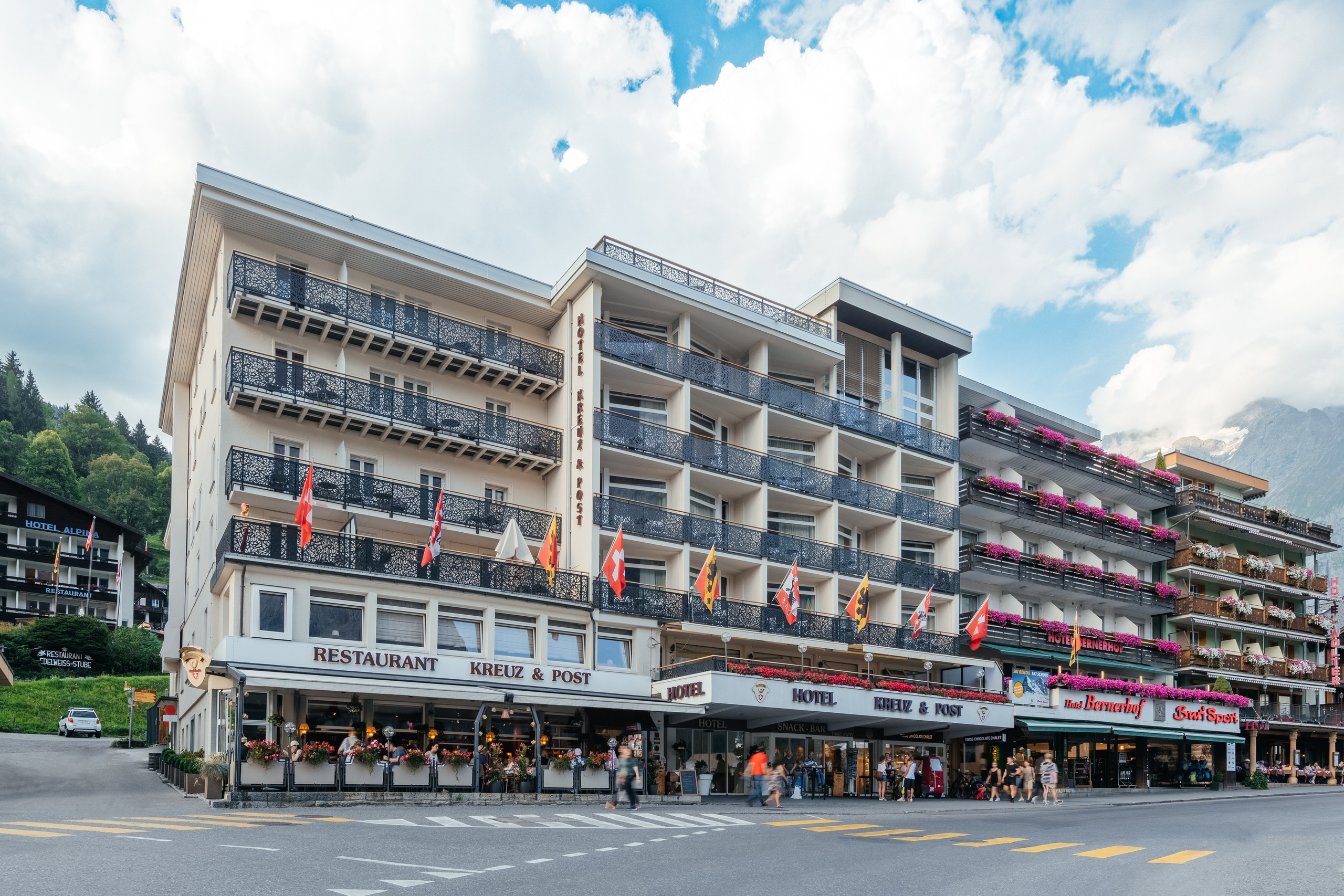Hotel Kreuz Post, GRINDELWALD, Kt. BERN. Hallo! Ich bin Elena und arbeite als Immobilienfotografin