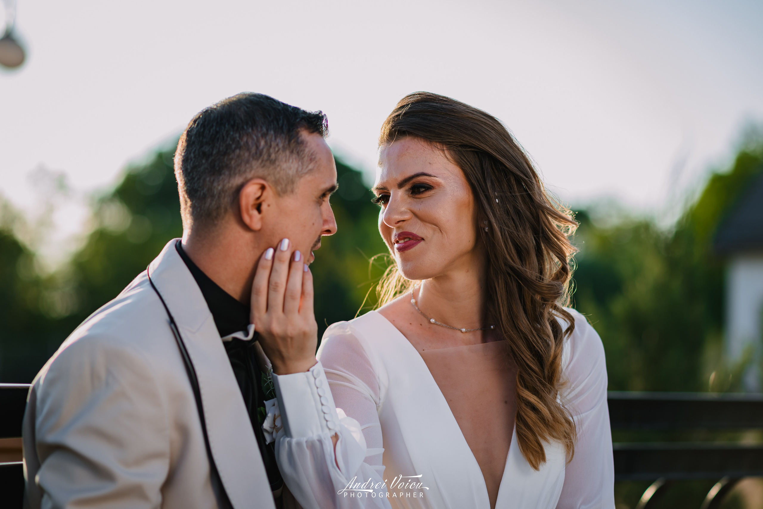 Fotografia de nuntă. Andrei Voicu Fotograf. Povești nescrise, surprinse atent
