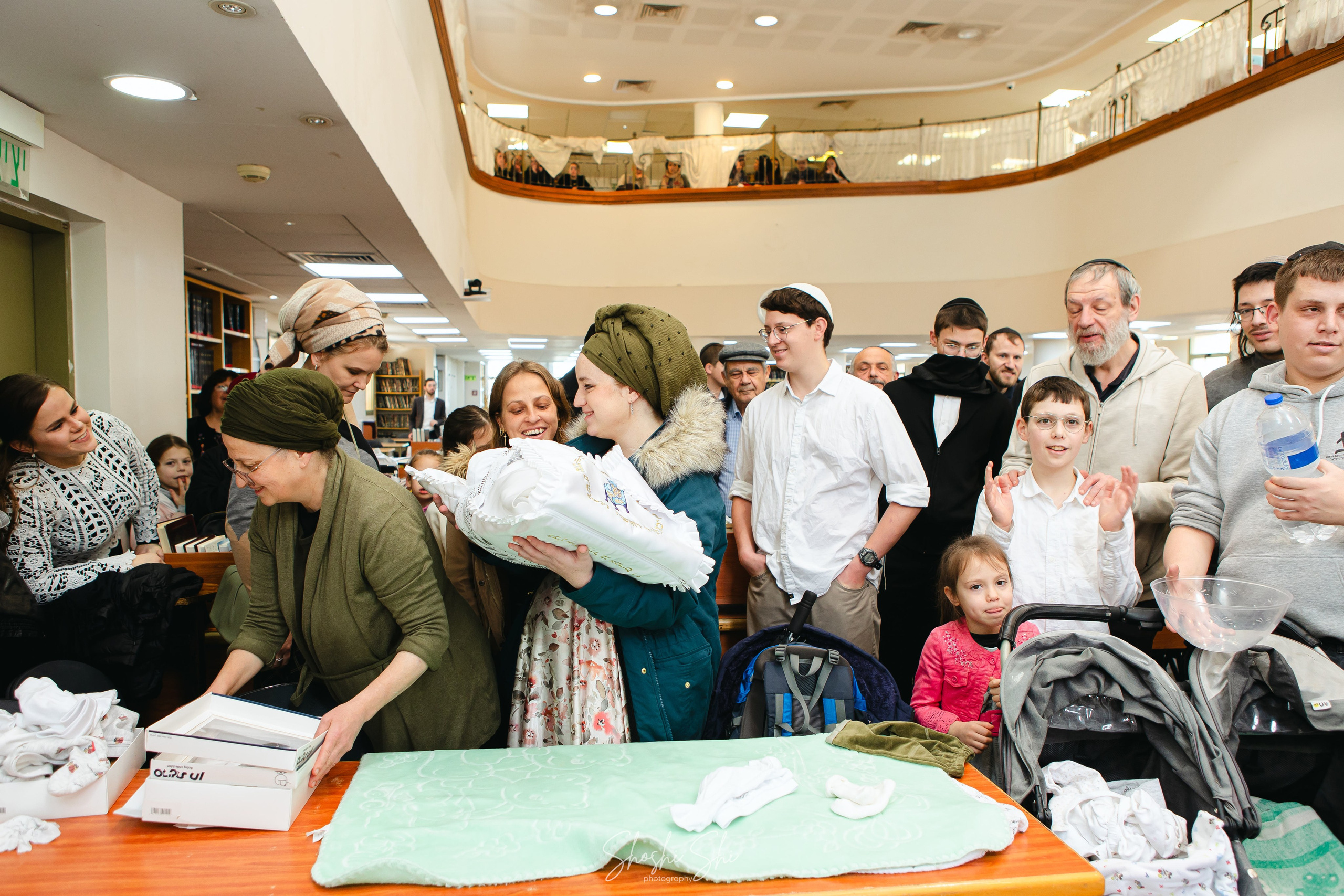 BRIT TWINS. Https://shi-photo.com/