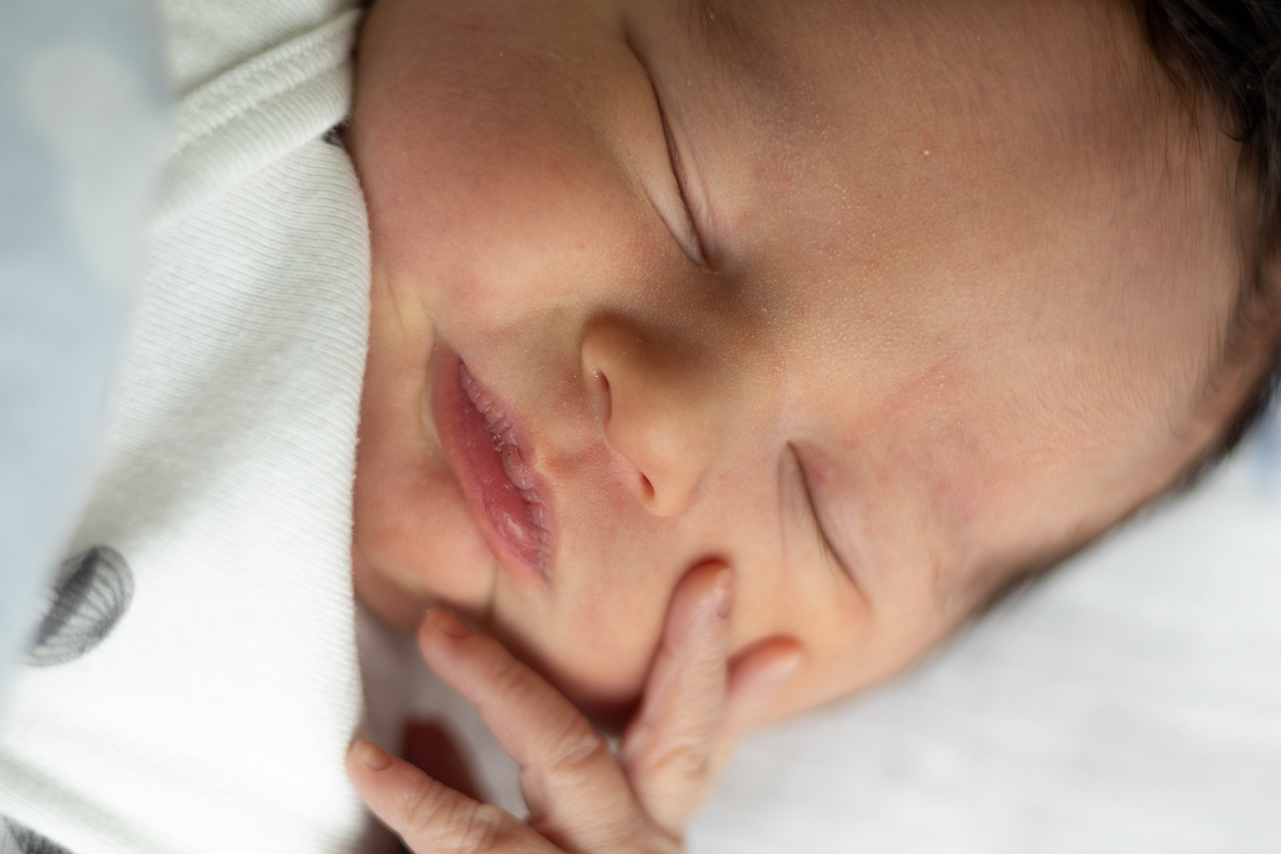 First 48h. Zwangerschapsfotografie, newborn, gezinnen, branding, liefde én geboortefotografie