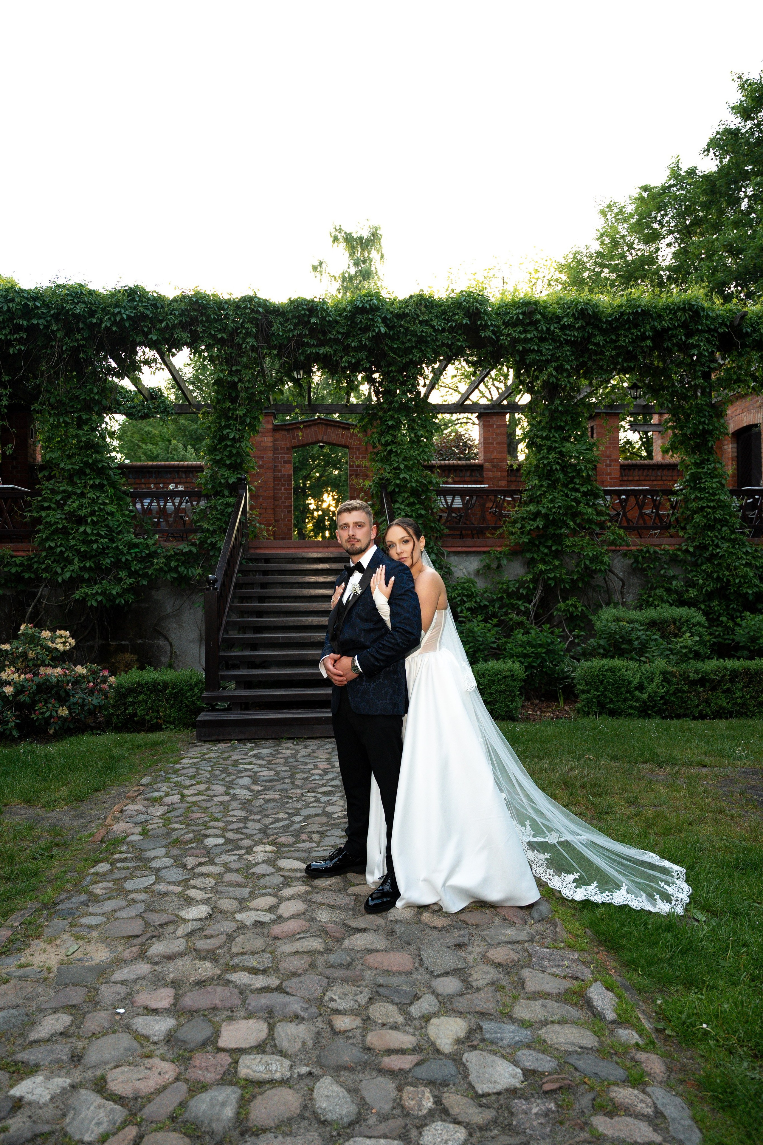 E&N: Zamek w Rzucewie. SL Wedding Photo — Editorial, Elegant & Timeless Wedding Photography in Poland and Across Europe