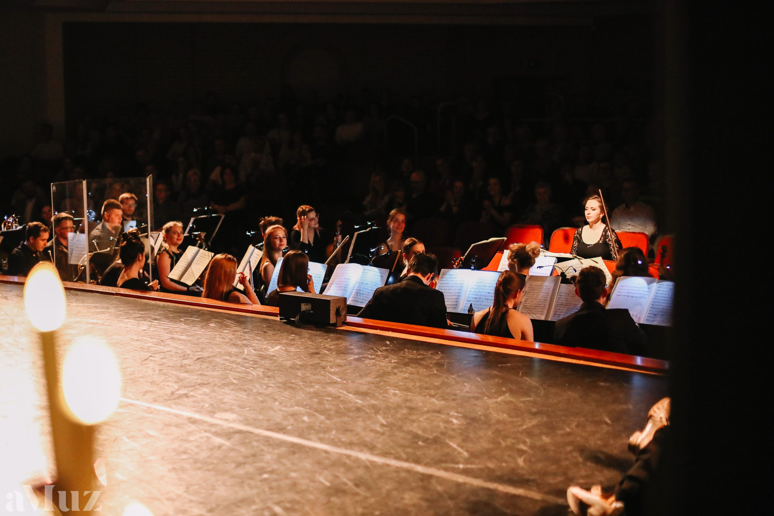 Opera Łąkowa. Fotograf Ślubny Warszawa - Sesje Biznesowe Rodzinne Eventy