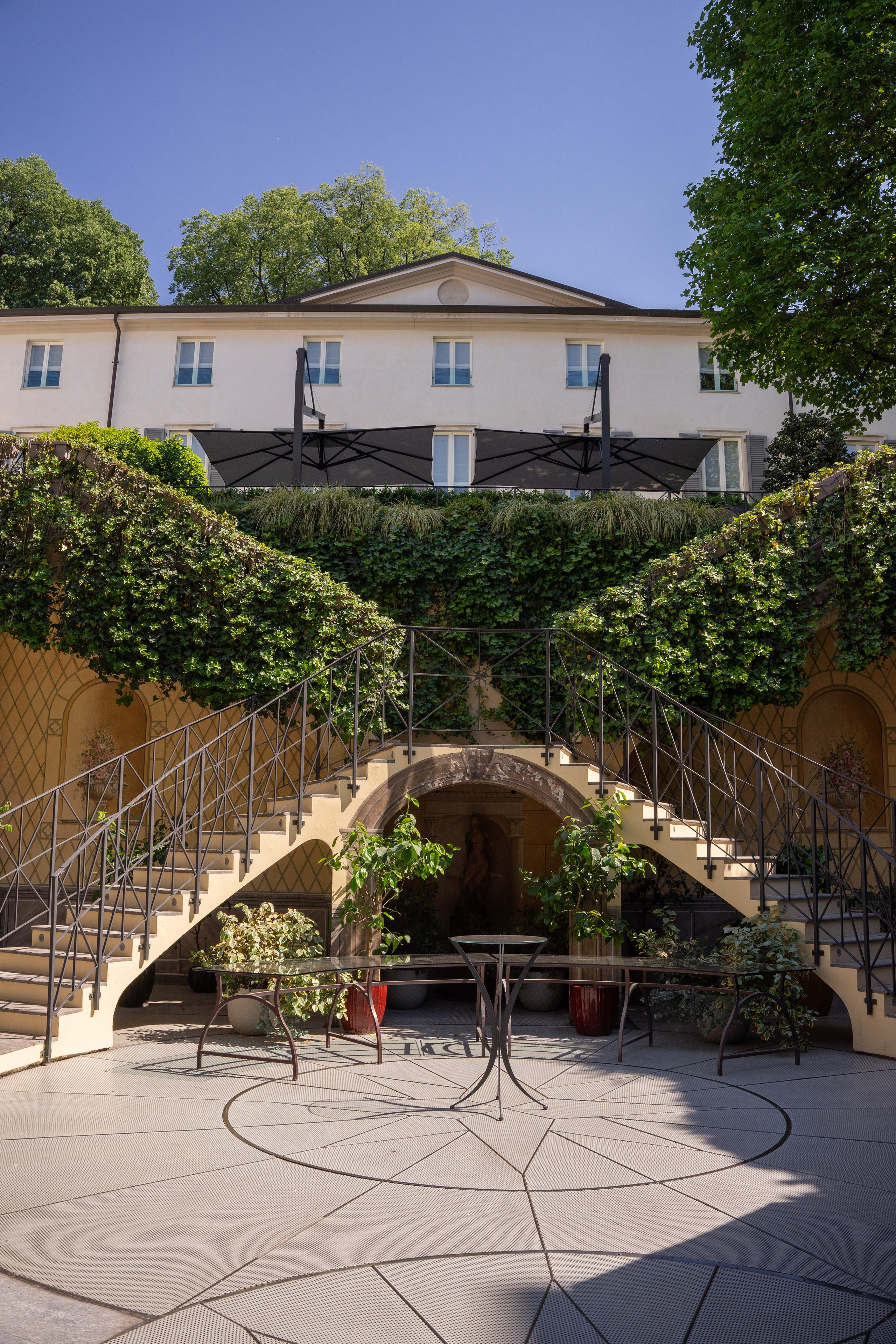 Four Seasons Milan. Hotel and travel photographer