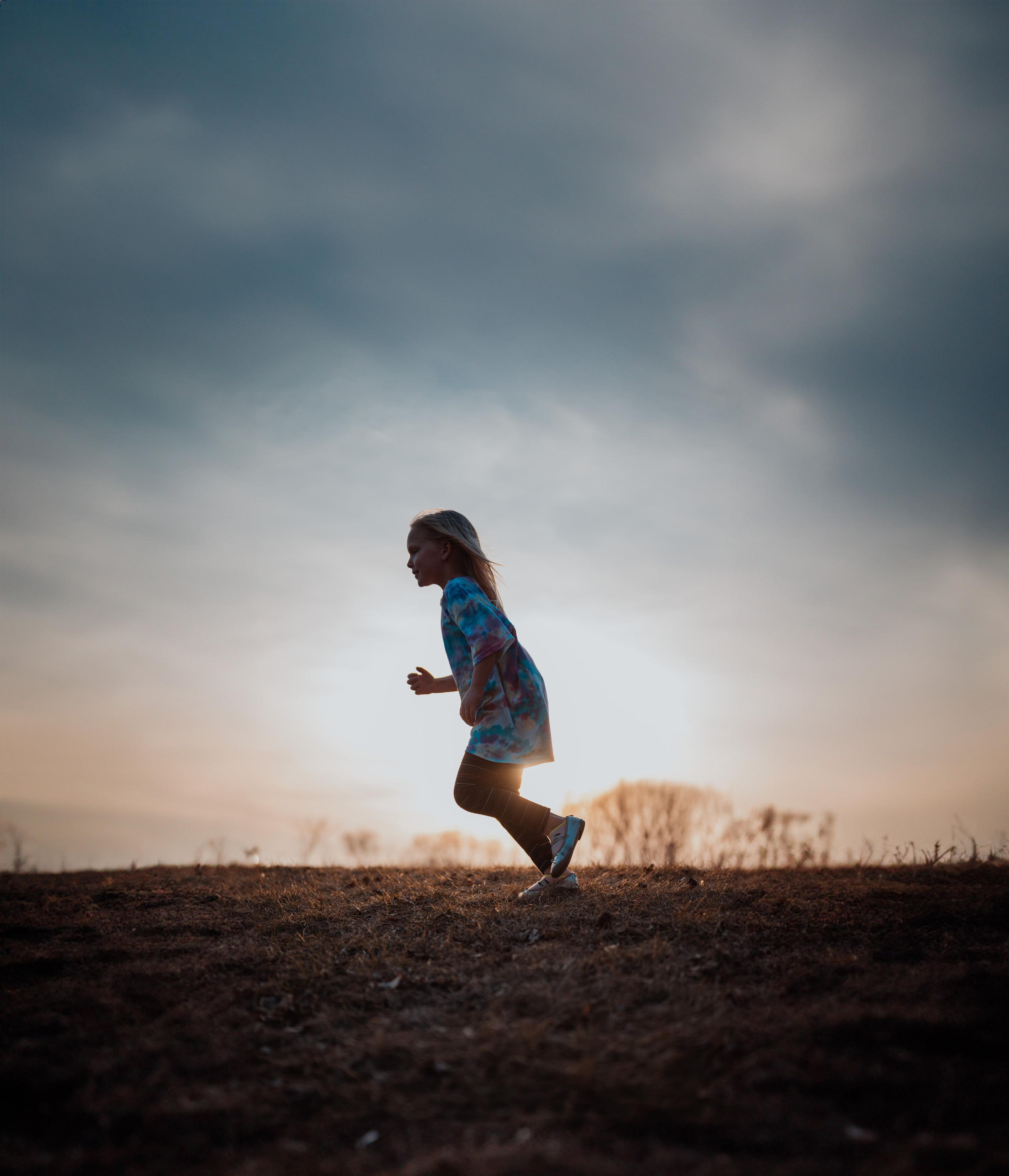 Affordable family photographer in Green Bay, Wisconsin, offering budget-friendly portrait sessions for families, children, and couples.