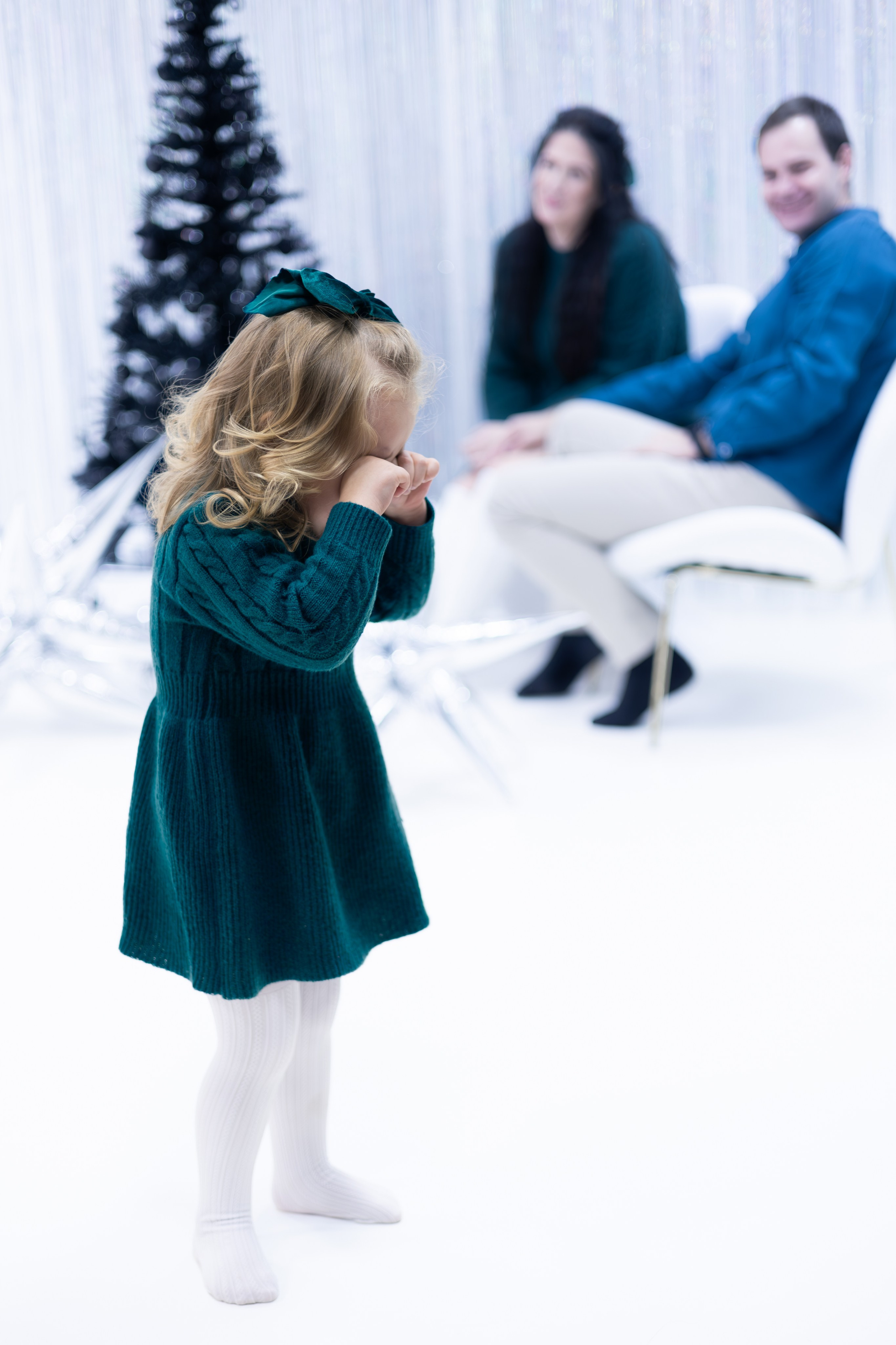 Ziemassvētku fotosesija. Portretu fotosesija Rīgā| Biznesa portretu foto | Korporatīvās un darbinieku fotosesijas | Pasākumu fotogrāfs | Produktu fotogrāfs