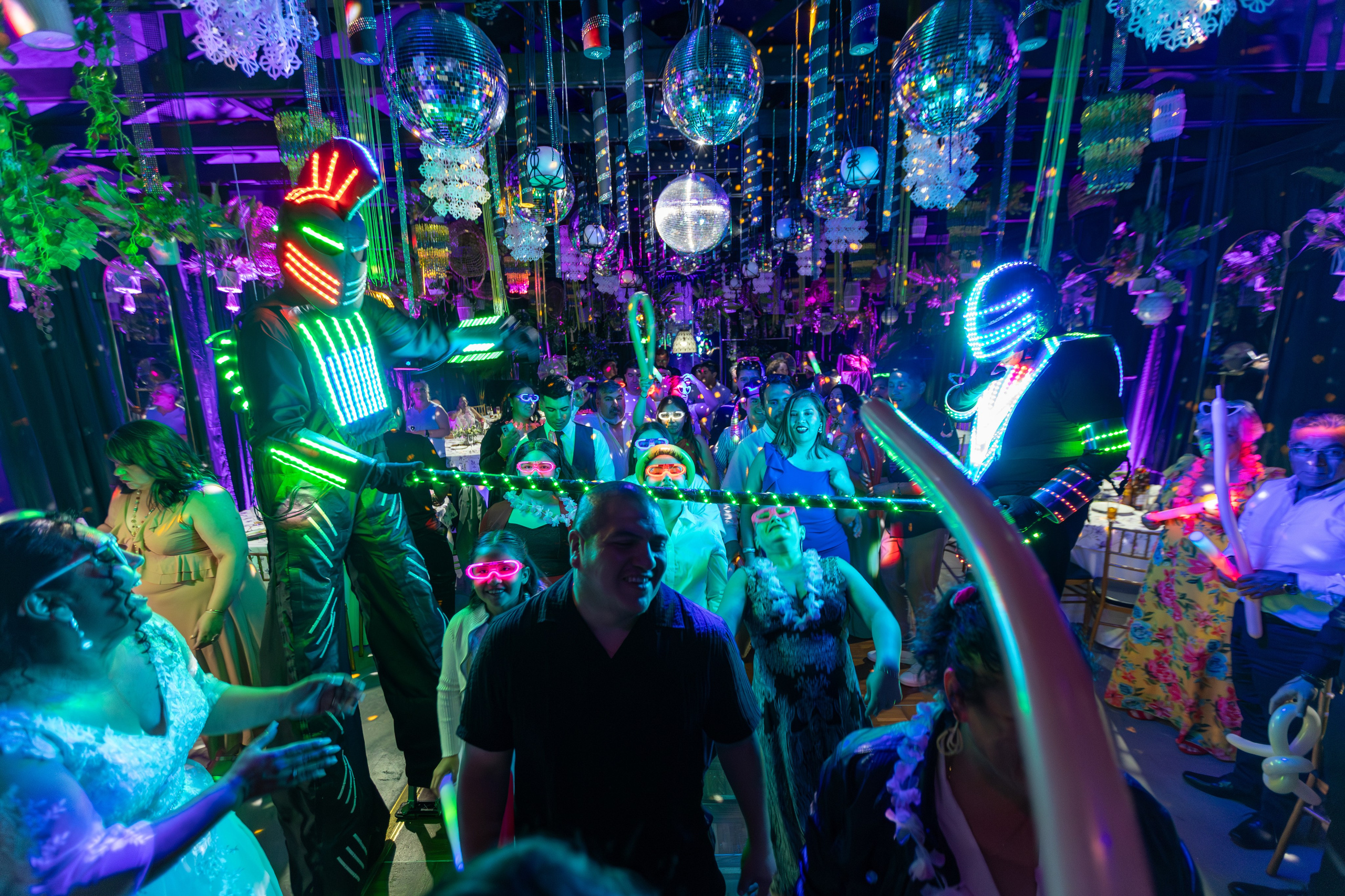 Pamela y Luis. Dinka & Emilio - El arte de preservar lo que no se repite