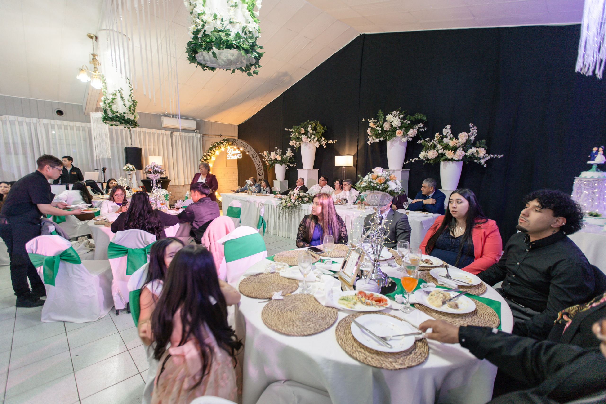 Johana y Edgar. Dinka & Emilio - El arte de preservar lo que no se repite