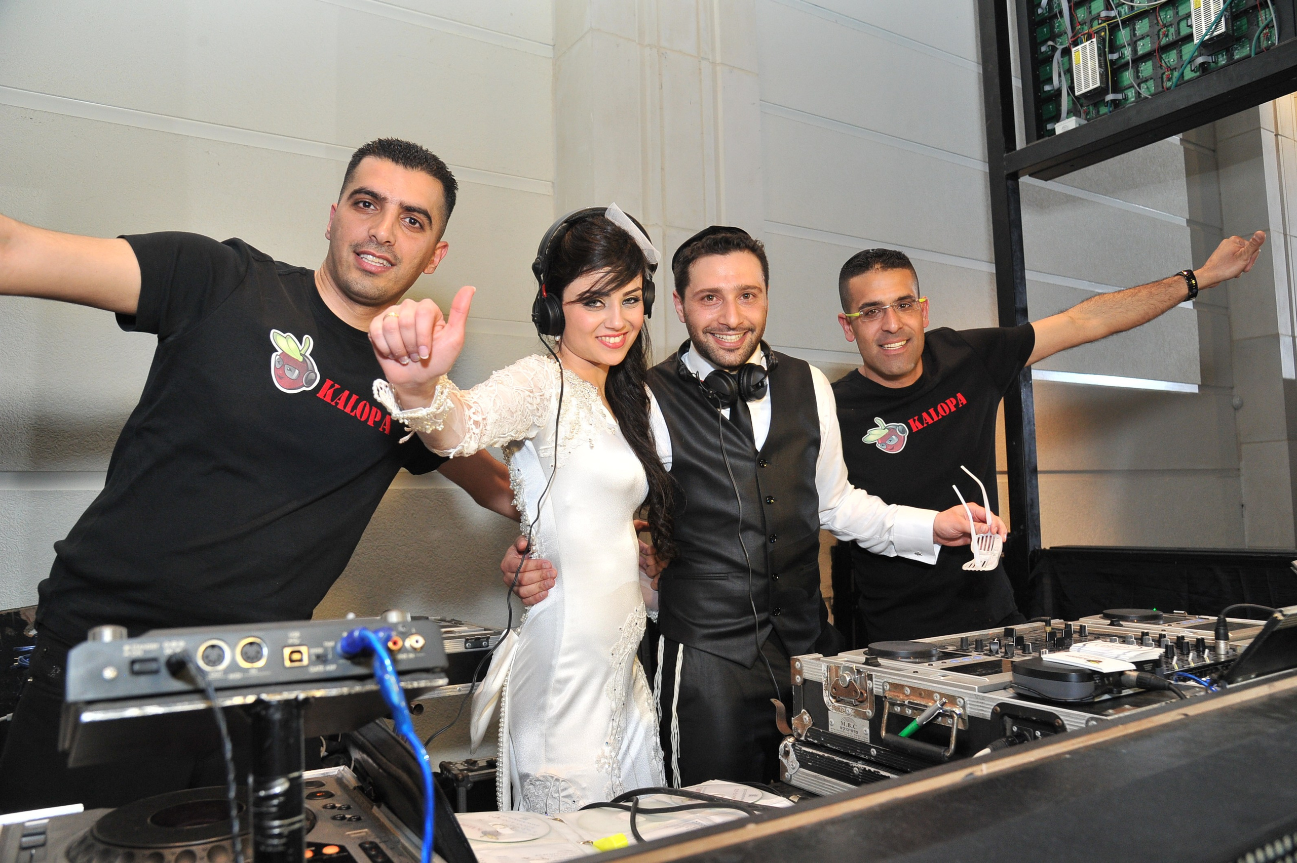 Hedva & Avi. Wedding and events photographers Studio Shalom