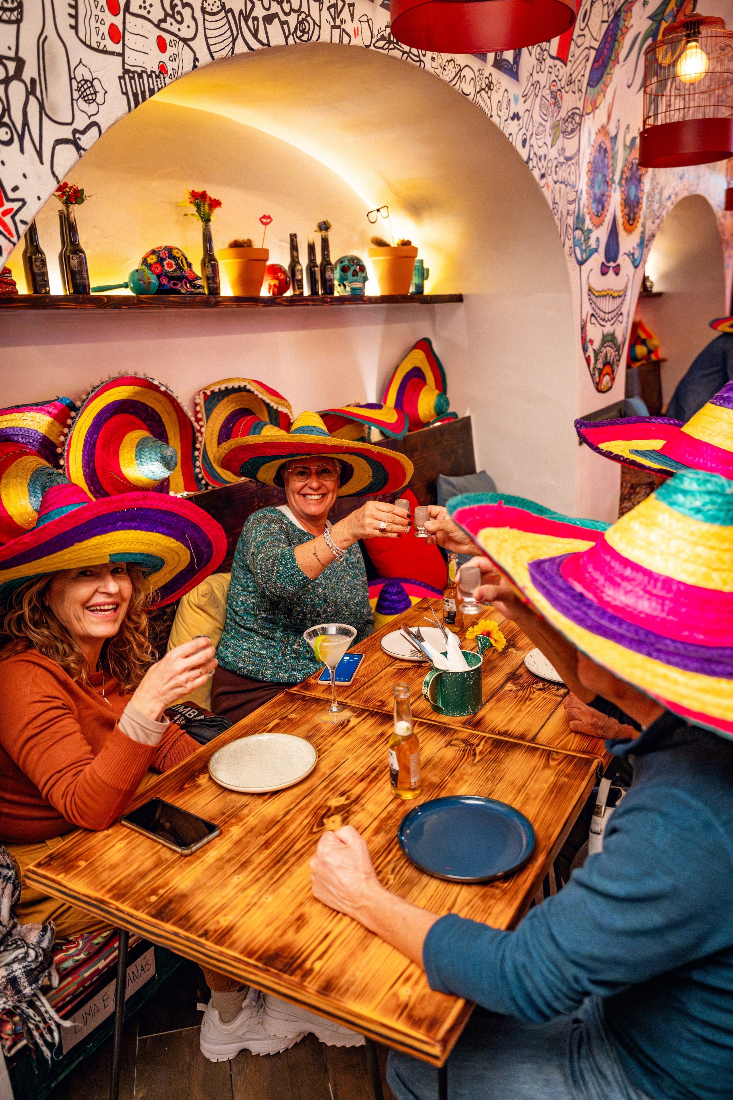 RESTAURANTES — GUAKA FARO. Forma Studios