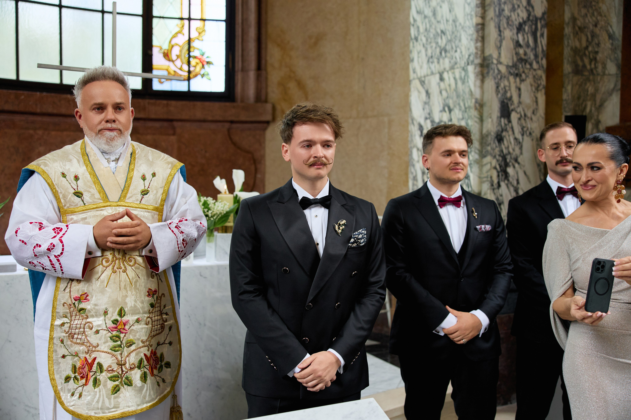 Wiktoria & Kacper. Pałac Goetz. Fotograf ślubny i rodzinny w Krakowie Yana Klymova