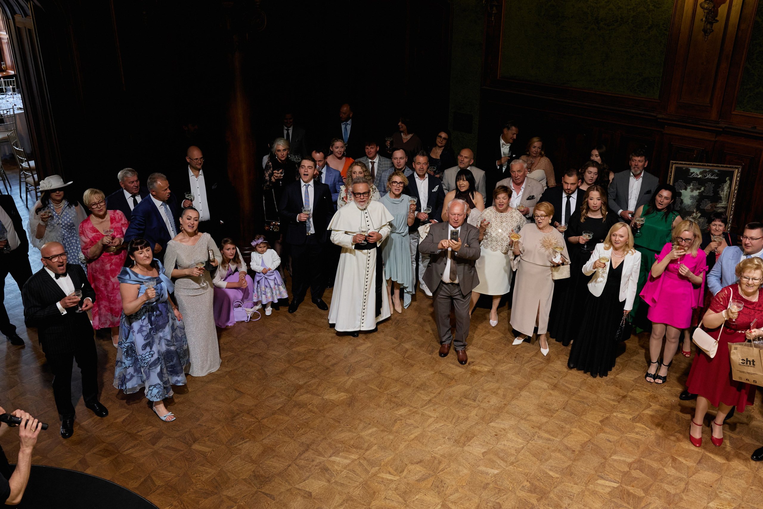 Wiktoria & Kacper. Pałac Goetz. Fotograf ślubny i rodzinny w Krakowie Yana Klymova