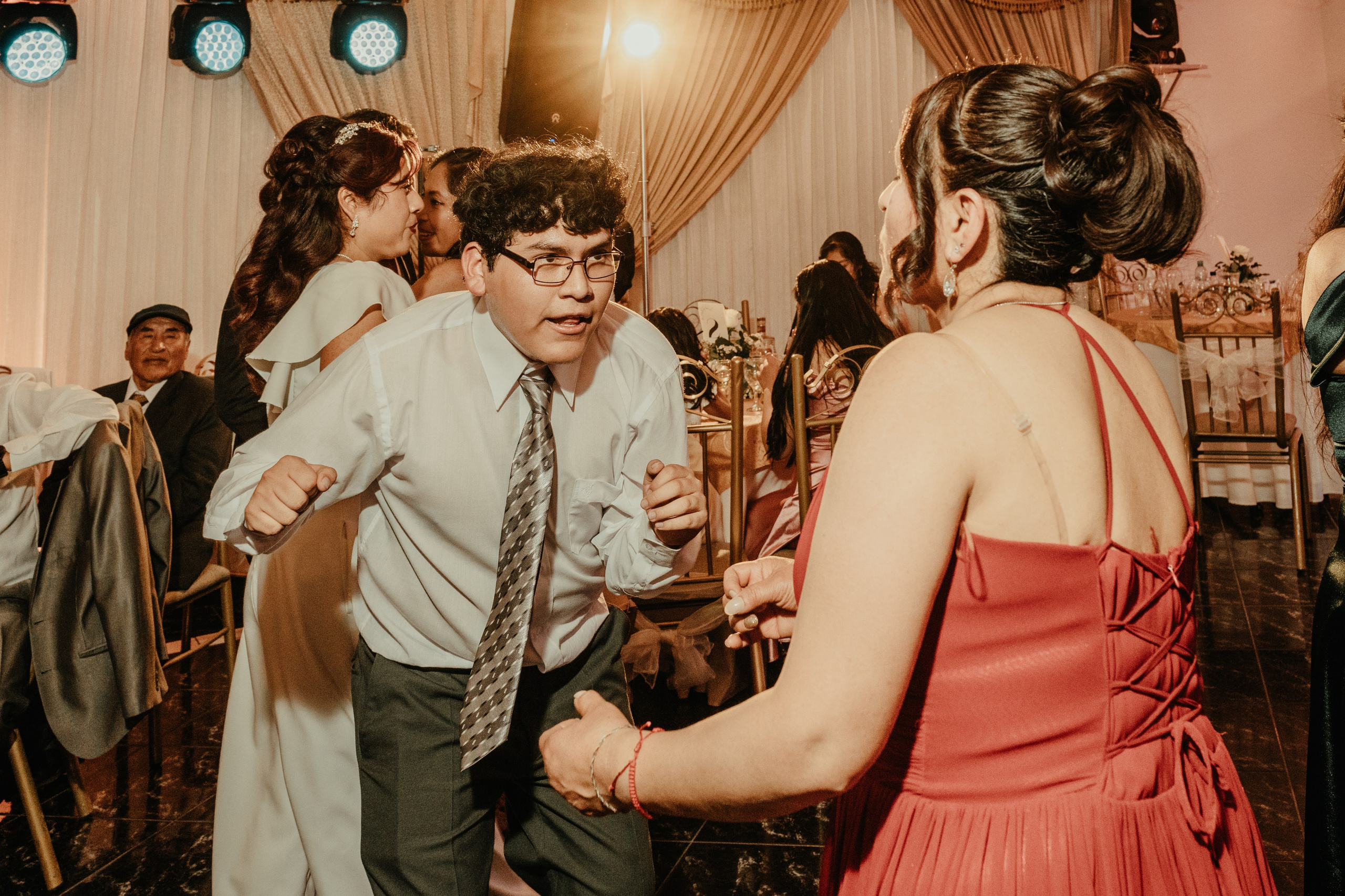 VANESSA + FRANKLIN BODA RELIGIOSA. Studio KVTA | Fotografía y Video de Bodas en Arequipa