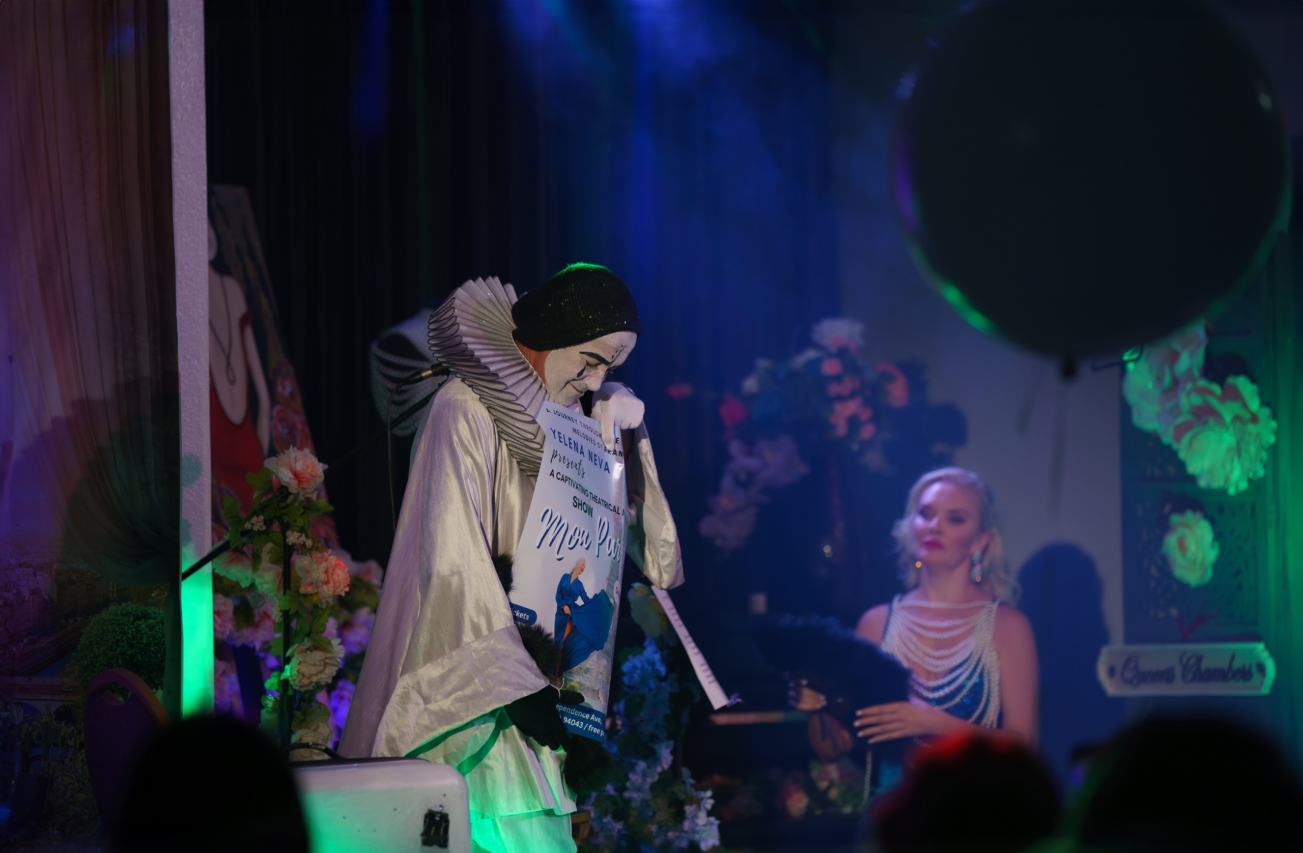 Show Mon Paris by Yelena Neva. Tatiana Smirnova — Photographer